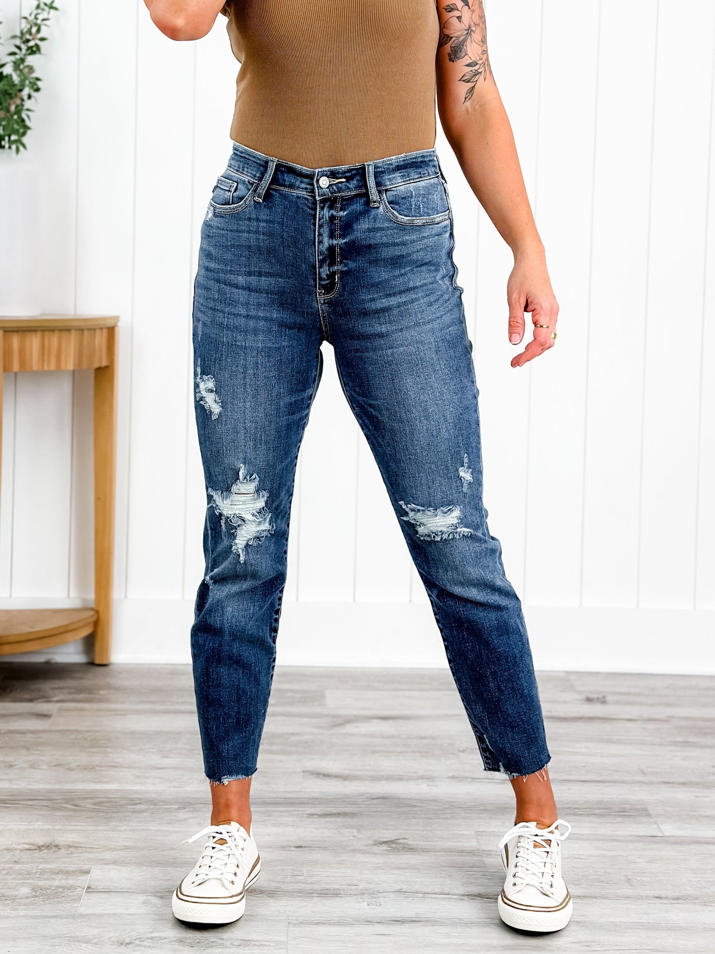 Judy Blue Here Comes The Sun Medium Wash High Rise Distressed Relaxed Fit Jeans