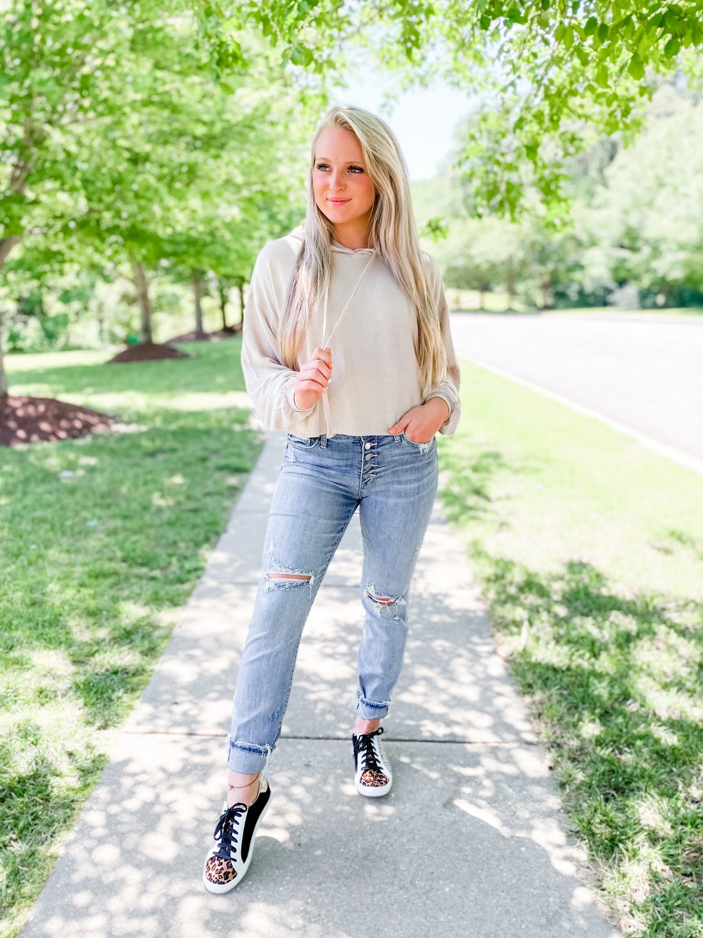 Judy Blue FIREFLY Button Fly Distressed Boyfriend Jeans