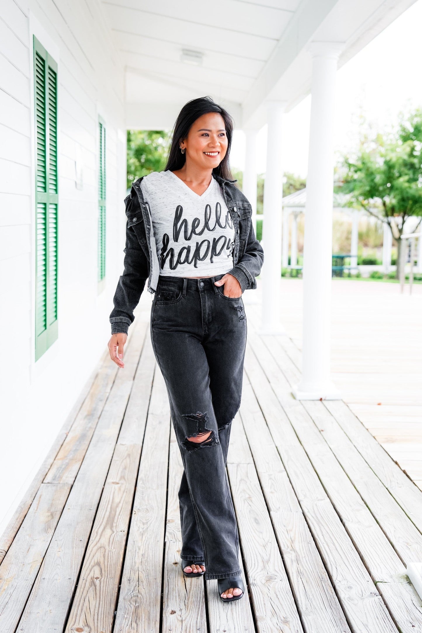 Judy Blue Straight Obsessed High Rise Black Rigid Magic 90's Distressed Straight Leg Jeans