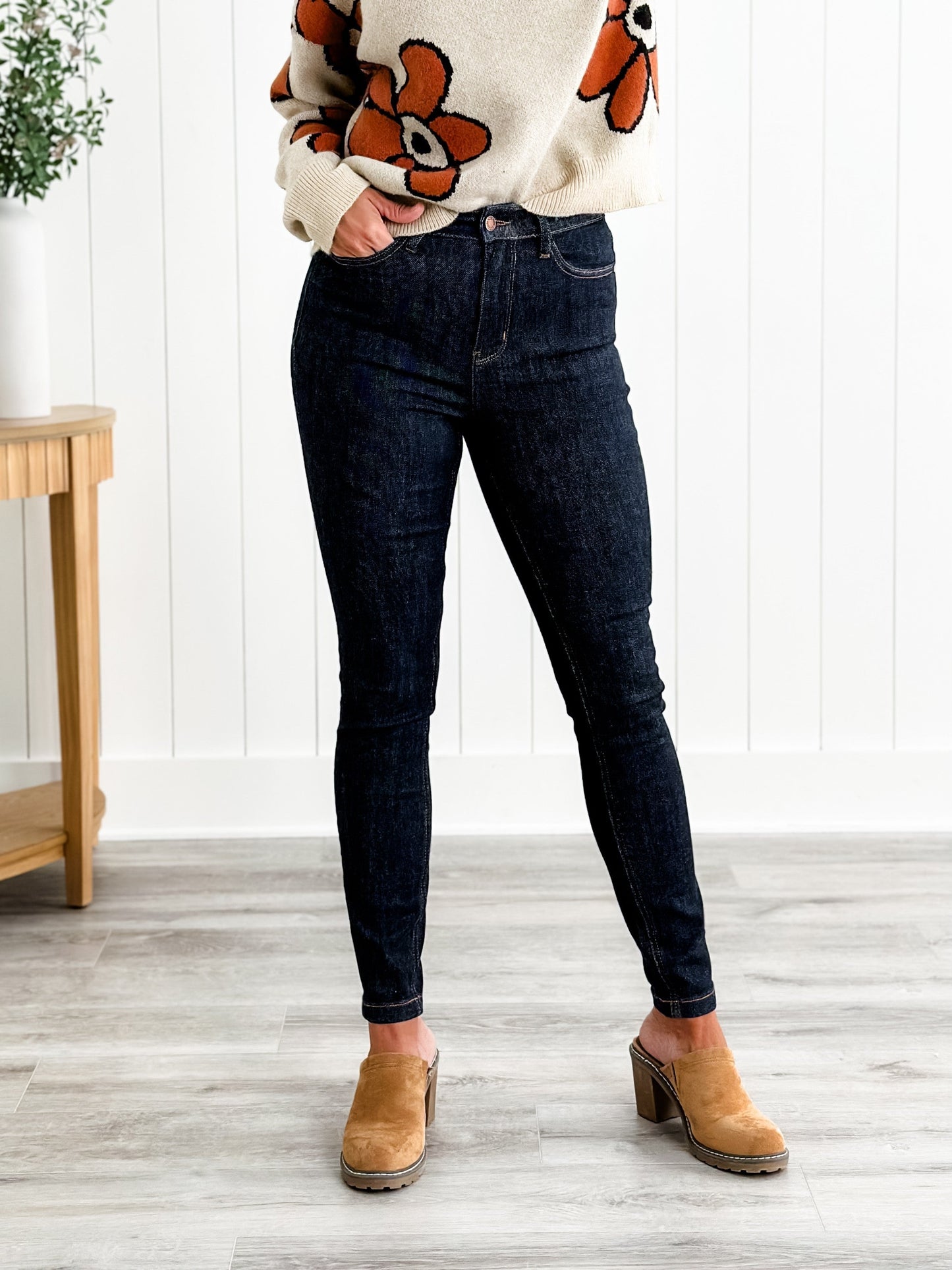 Judy Blue Dark and Twisted High Rise Dark Wash Classic Back Pocket Embroidery Skinny Jeans