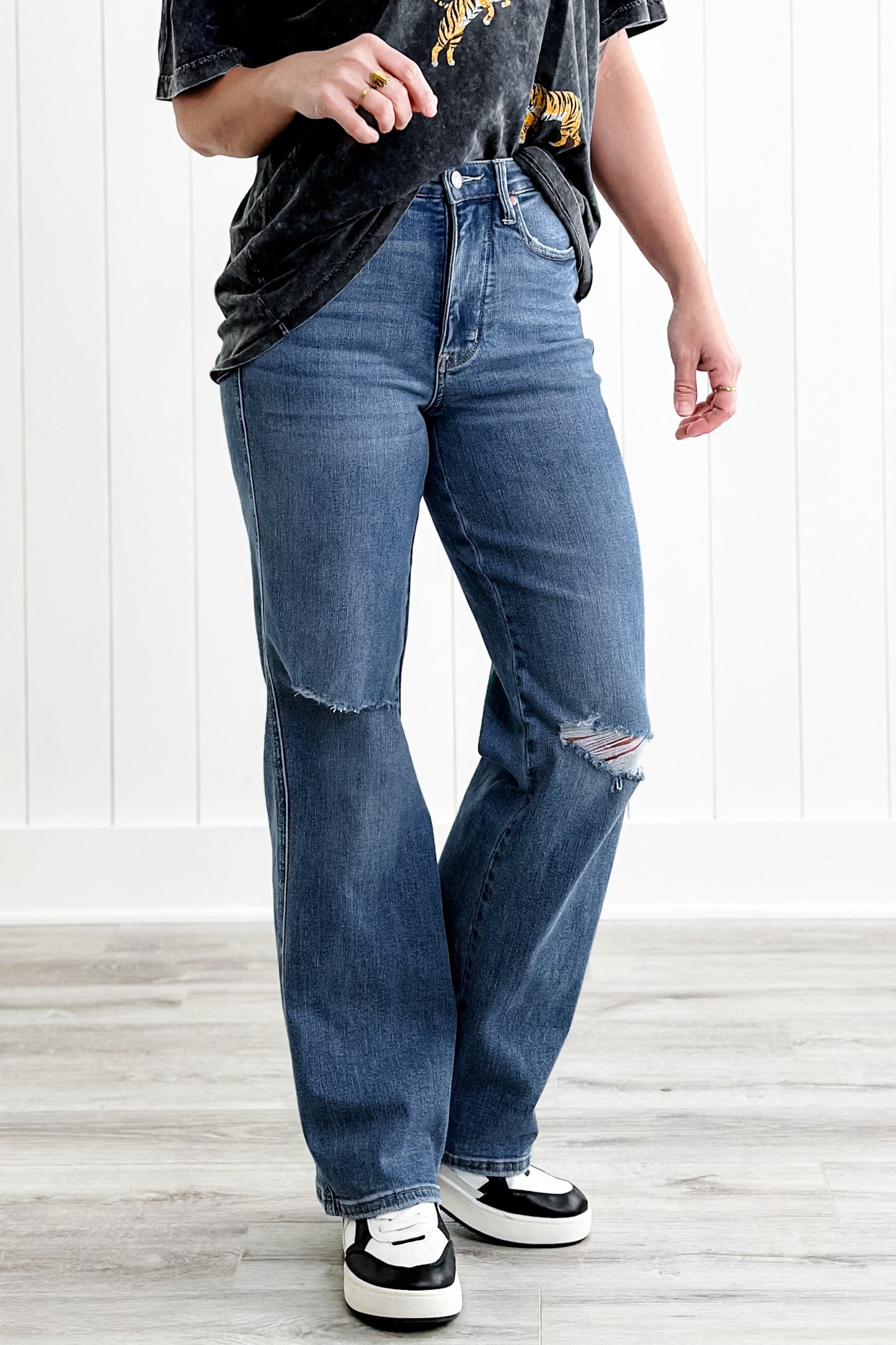 Judy Blue Teen Spirit High Rise Medium Wash Tummy Control Destroyed Knee Straight Leg Jeans