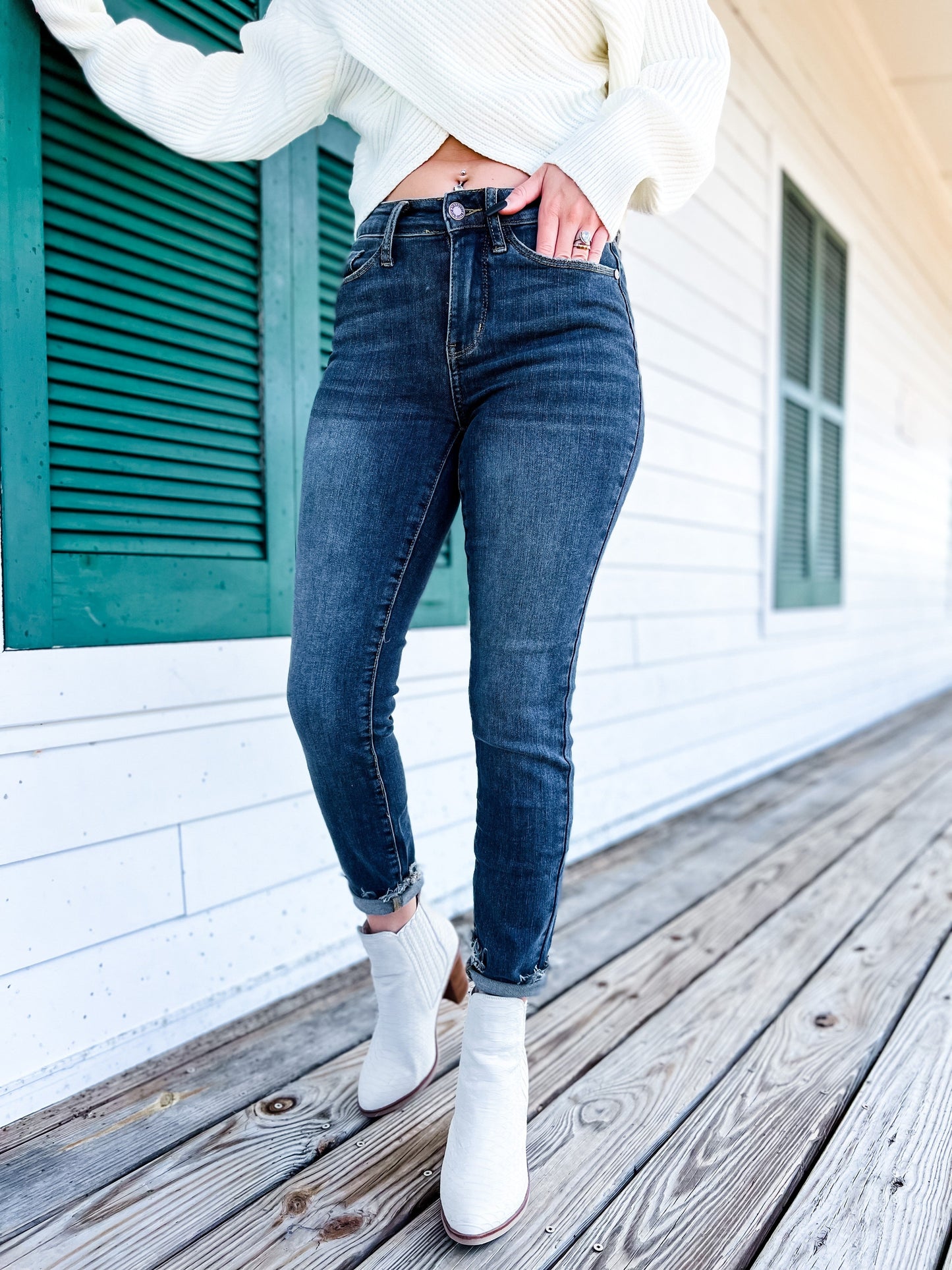 Judy Blue The Gamechanger Medium Wash Mid-Rise Shark Bite Skinnies