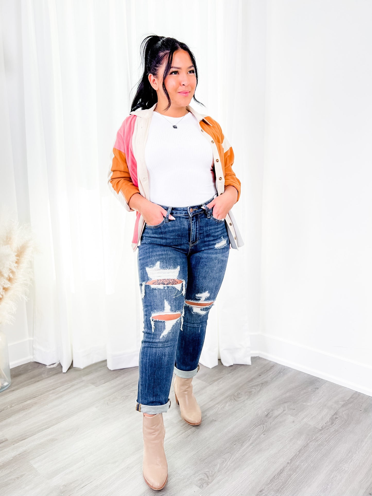 Judy Blue Dark Wash Mid Rise Distressed Cropped Straight Leg Jeans