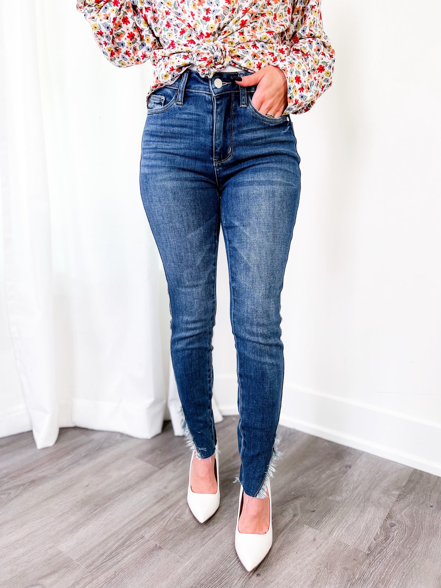 Judy Blue Tulip Hem Medium Wash Skinny Jeans with Frayed Hem