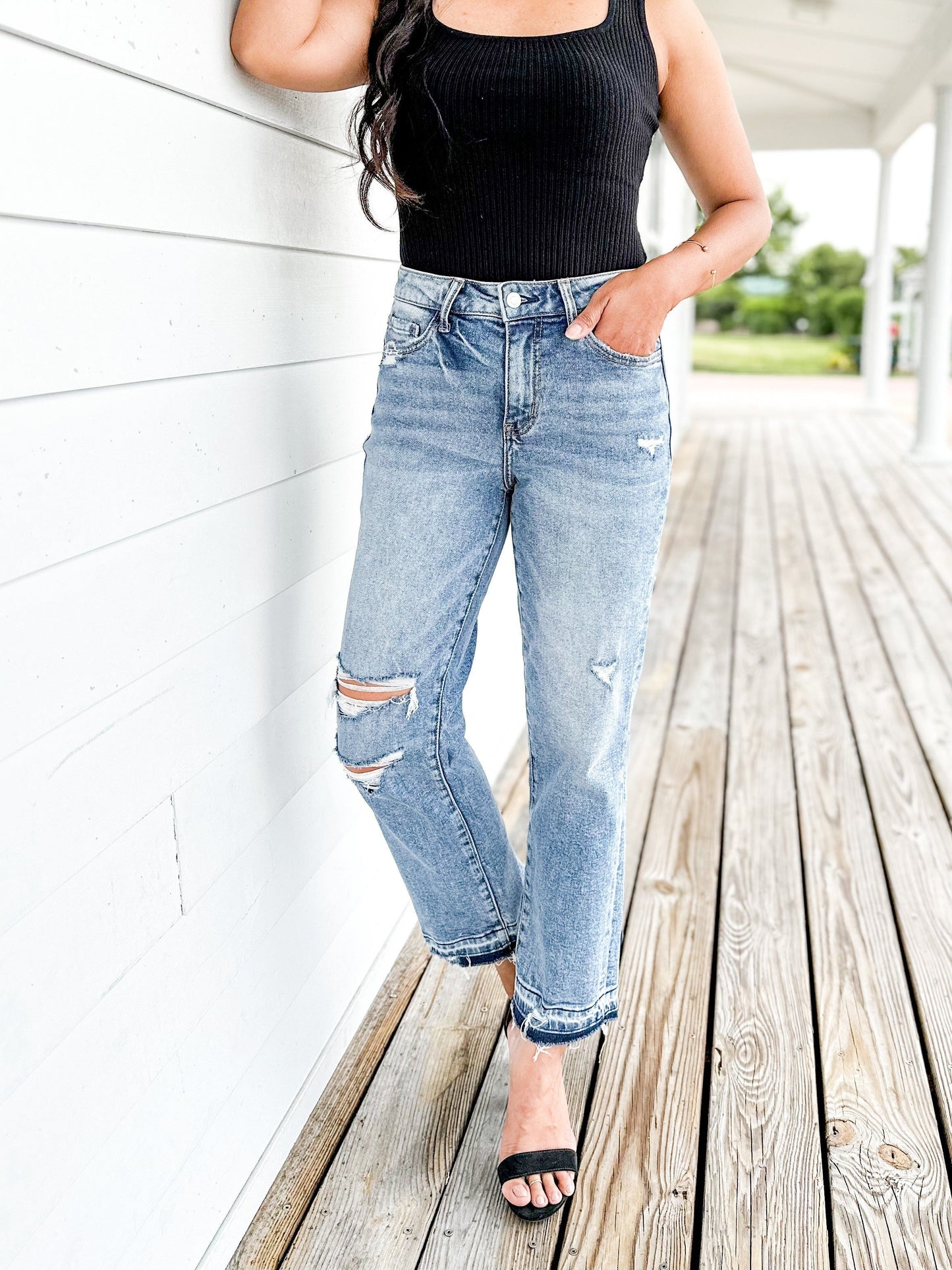 Plus/Reg Vervet High Rise Distressed Cropped Straight Leg Jeans