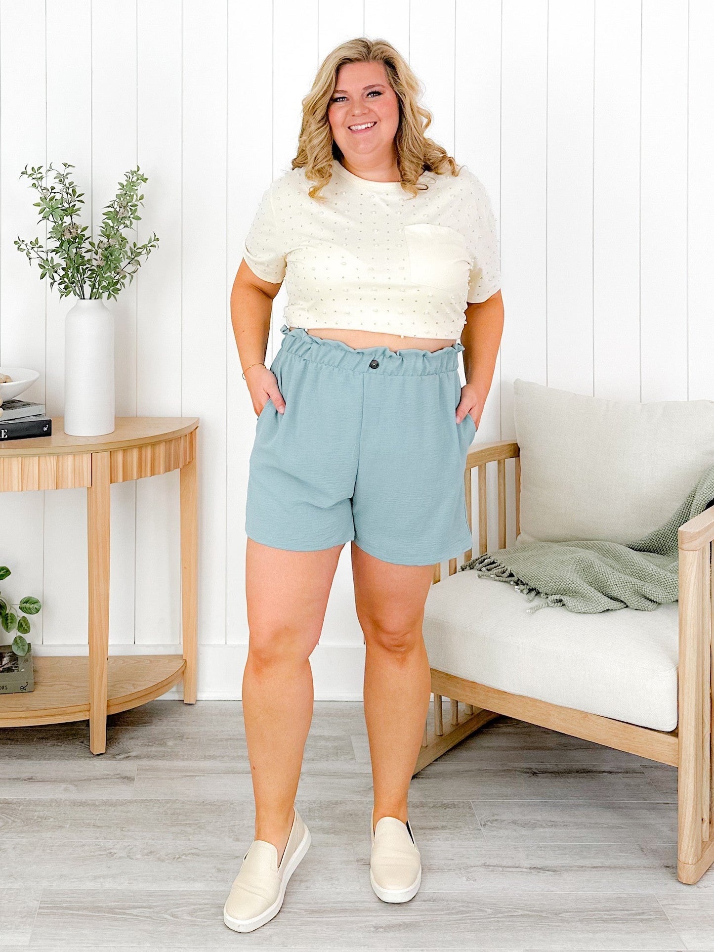 Plus/Reg Solid Elastic Waistband Shorts With Pockets (Multiple Colors)