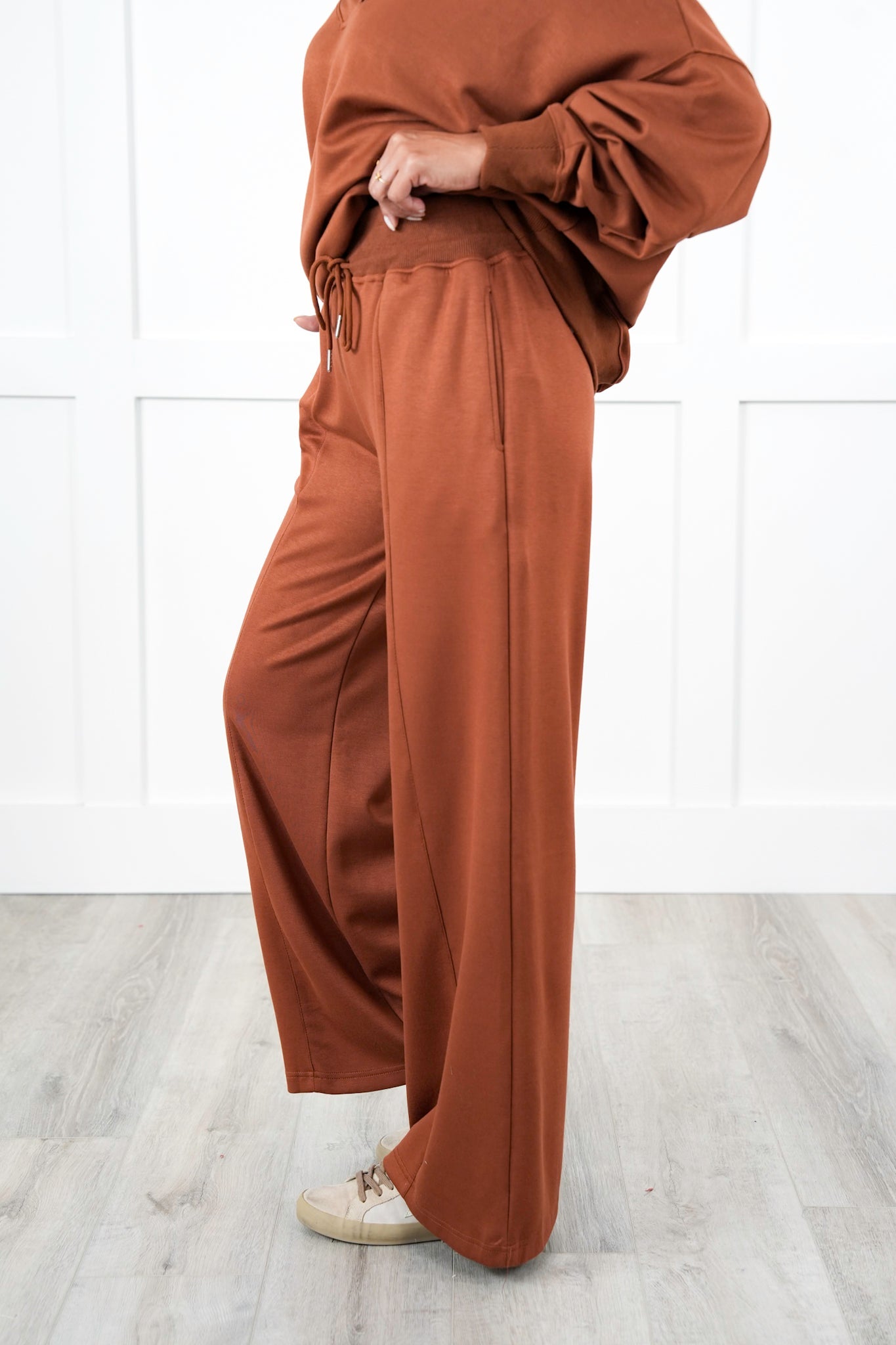 Plus/Reg Solid Soft Knit Elastic Waist Relaxed Pants with Side Pockets