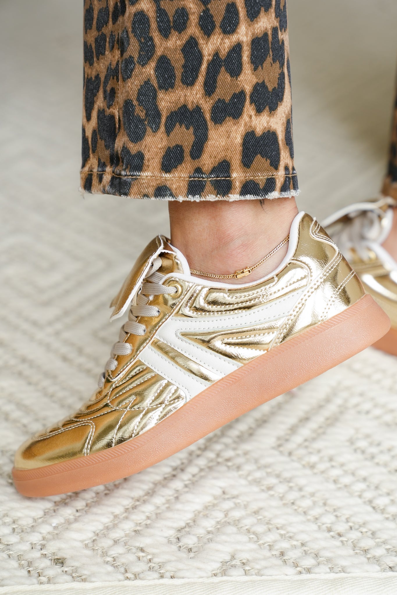 Folded Tongue Low Top Sneaker
