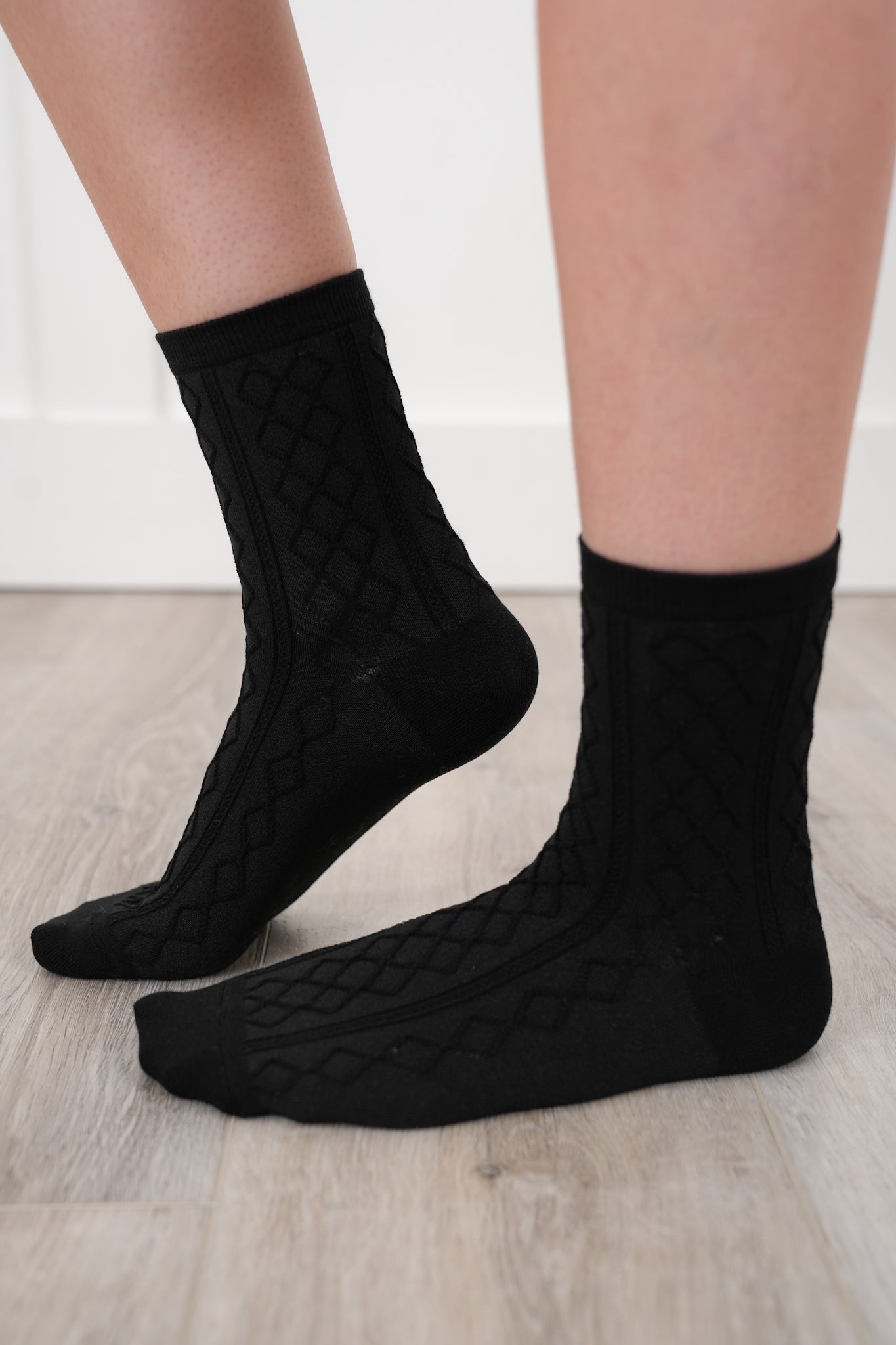 Solid Color Argyle Crew Socks