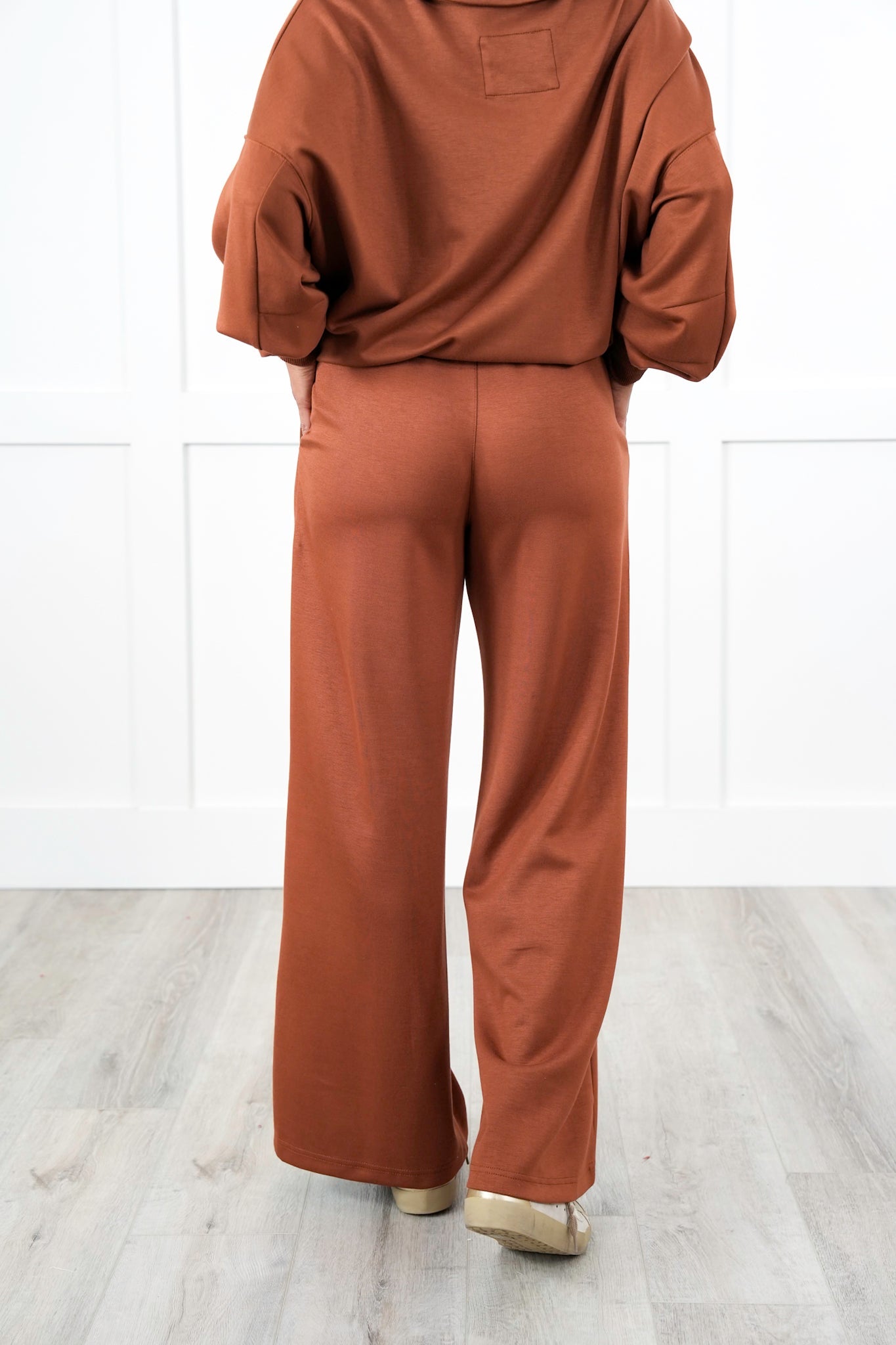 Plus/Reg Solid Soft Knit Elastic Waist Relaxed Pants with Side Pockets