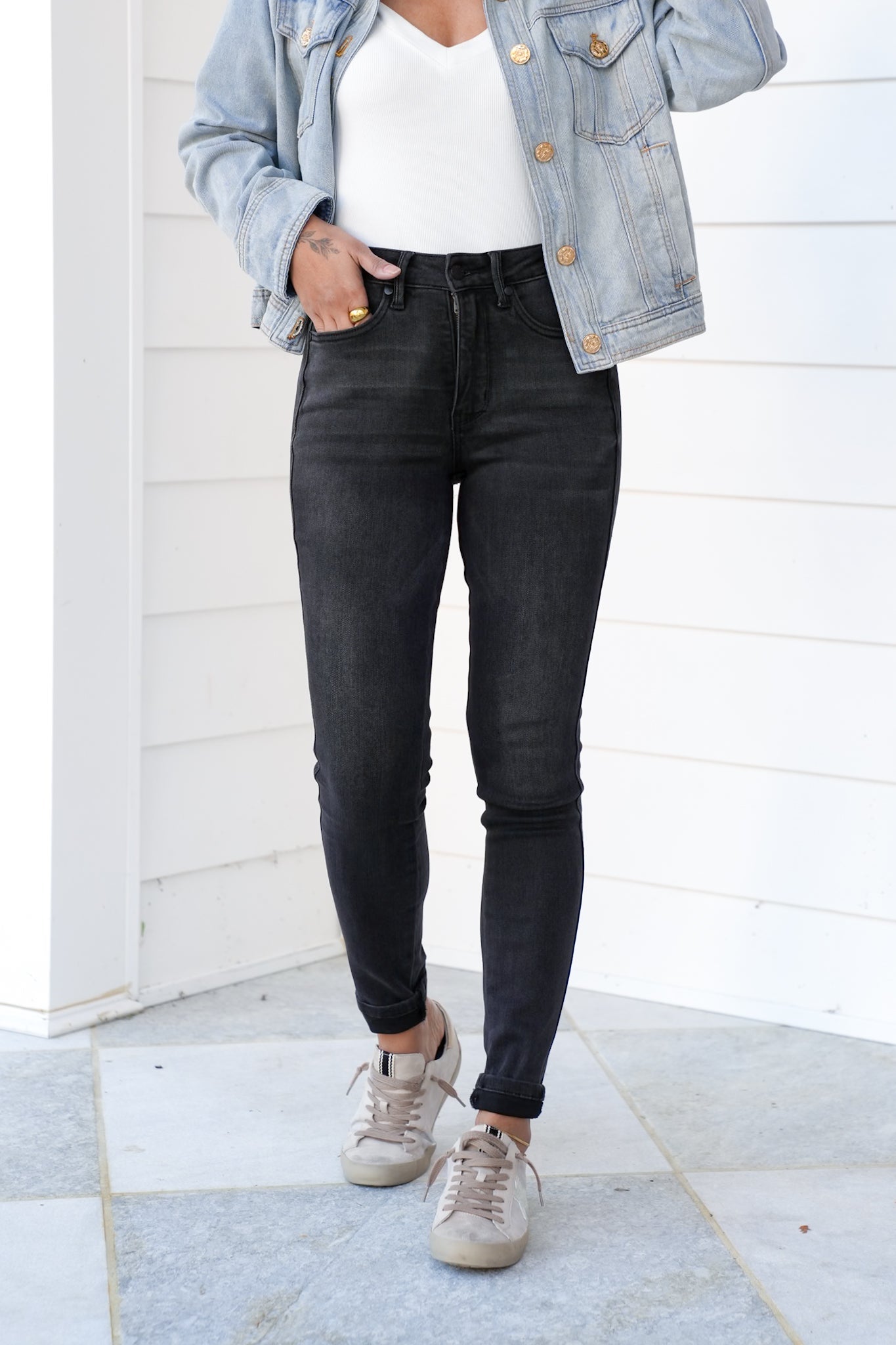 Judy Blue Mid Rise Black Tummy Control Skinny Jeans
