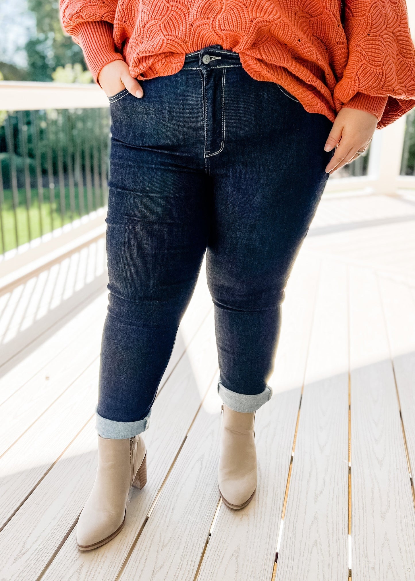 Judy Blue MidNight Dark Wash Rinse Mom Jeans