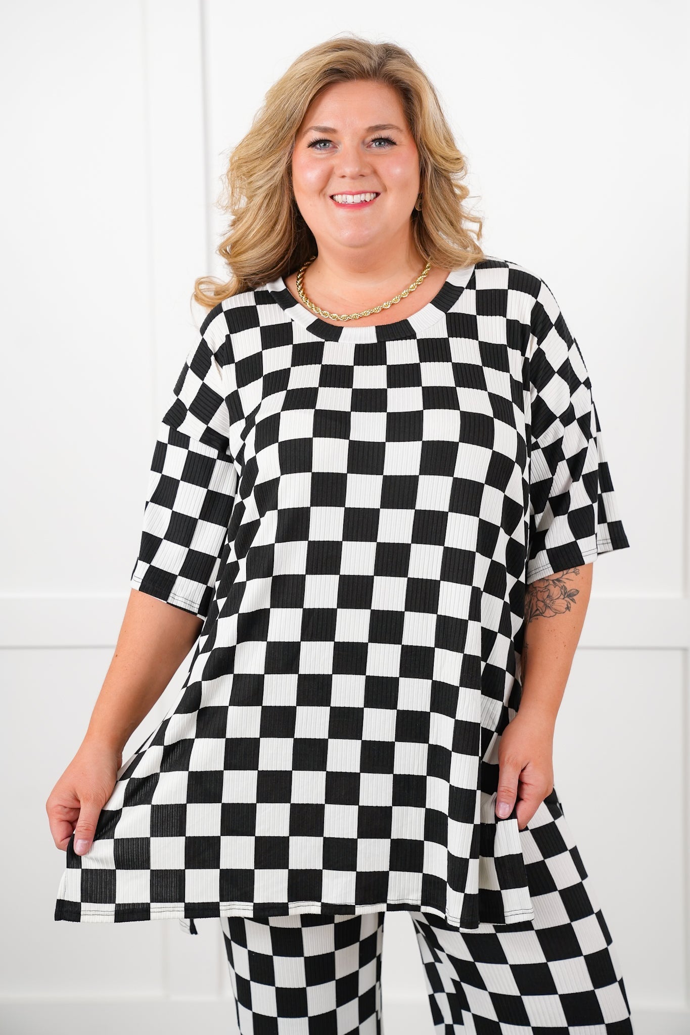 Plus/Reg Ribbed Checkered Short Sleeve Tunic Top and Pants Set