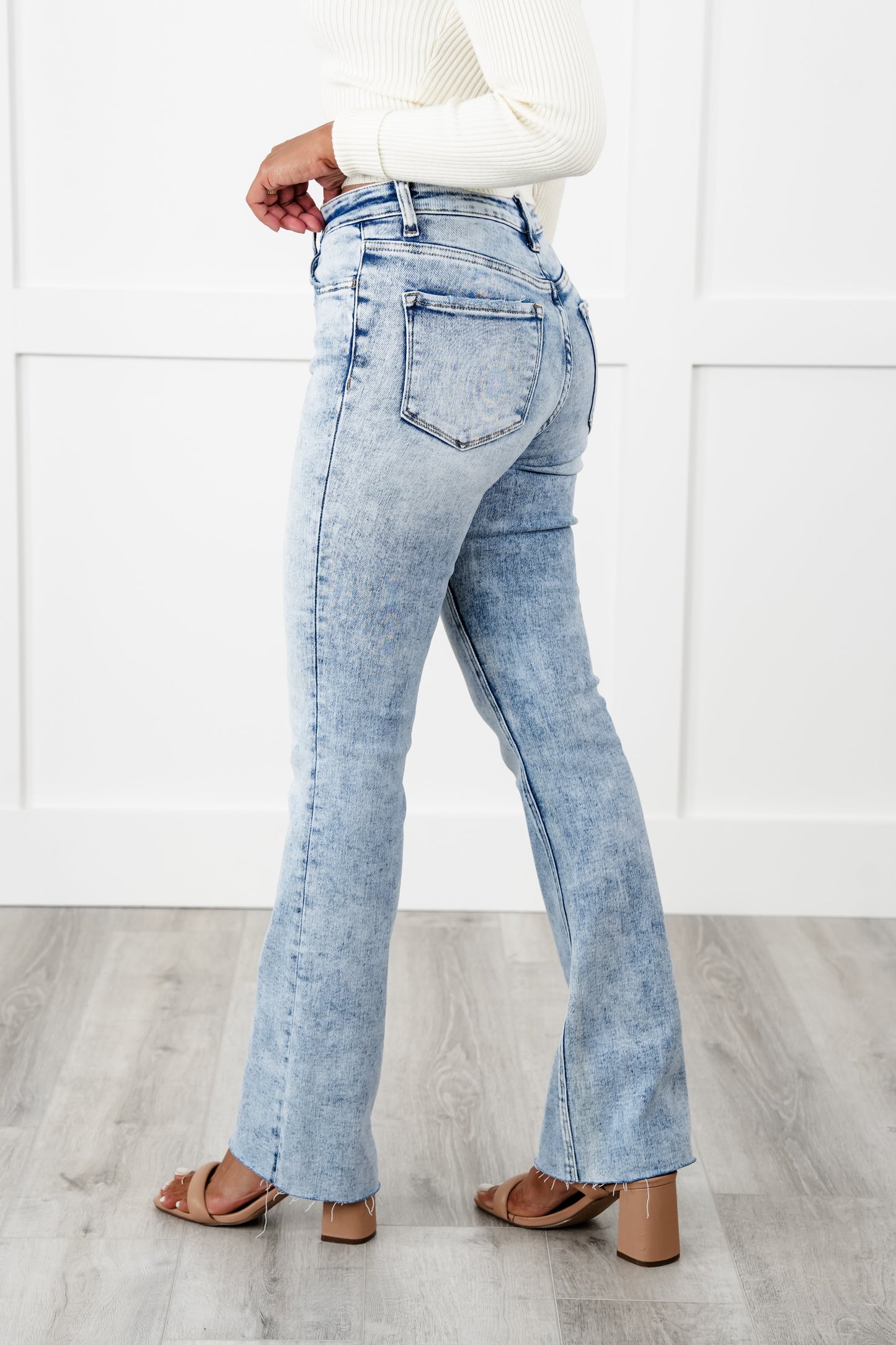Vervet High Rise Non Distressed Bootcut Jeans