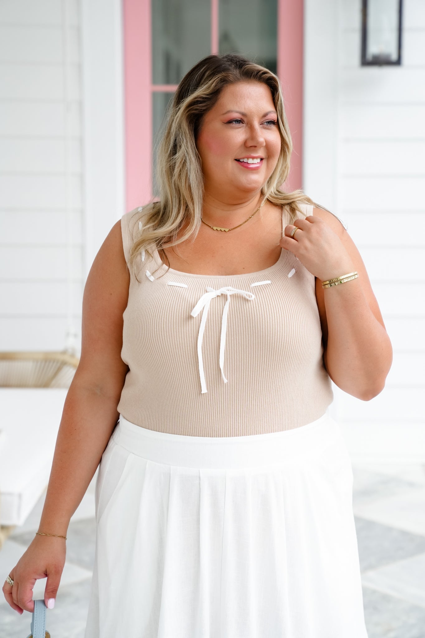 Plus/Reg Sleeveless Scoop Knit Top with Stitching Detail