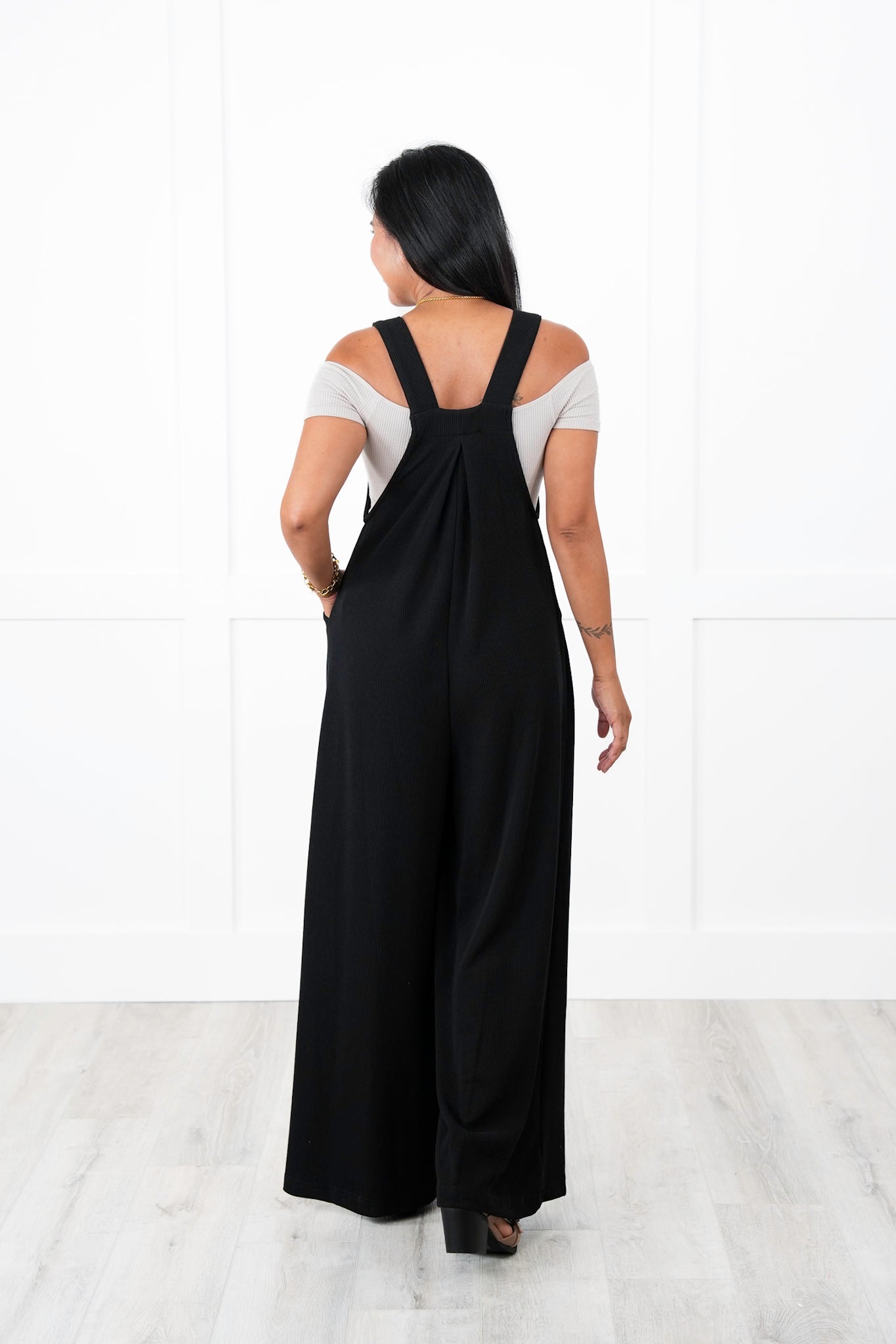 Sleeveless Wide Leg Jumpsuit with Side Pockets (Multiple Colors)