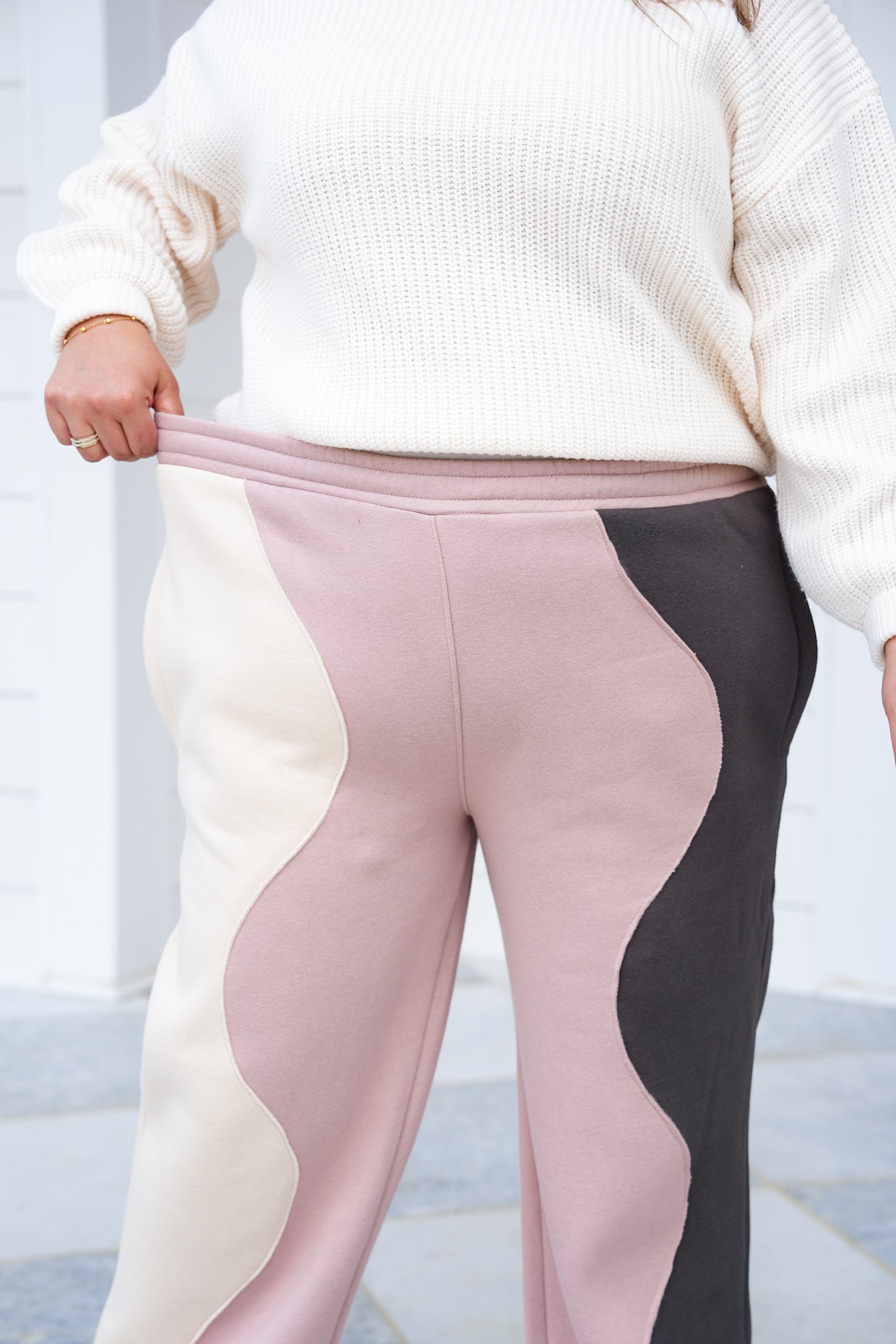 Plus/Reg Wavy Color Block Elastic Waist Sweatpants