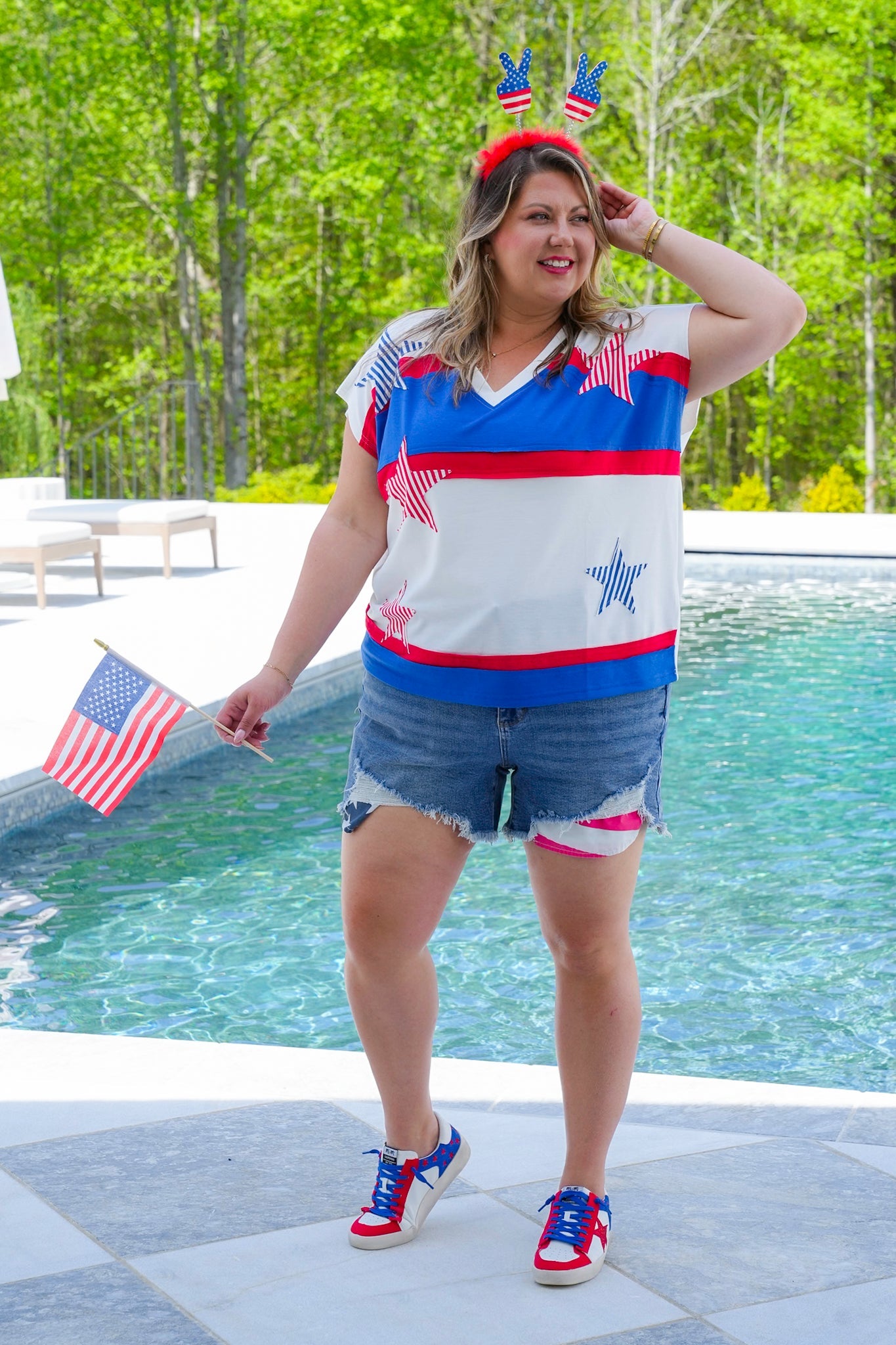 Color Block Short Sleeve V Neck Top with Star Patch Detail