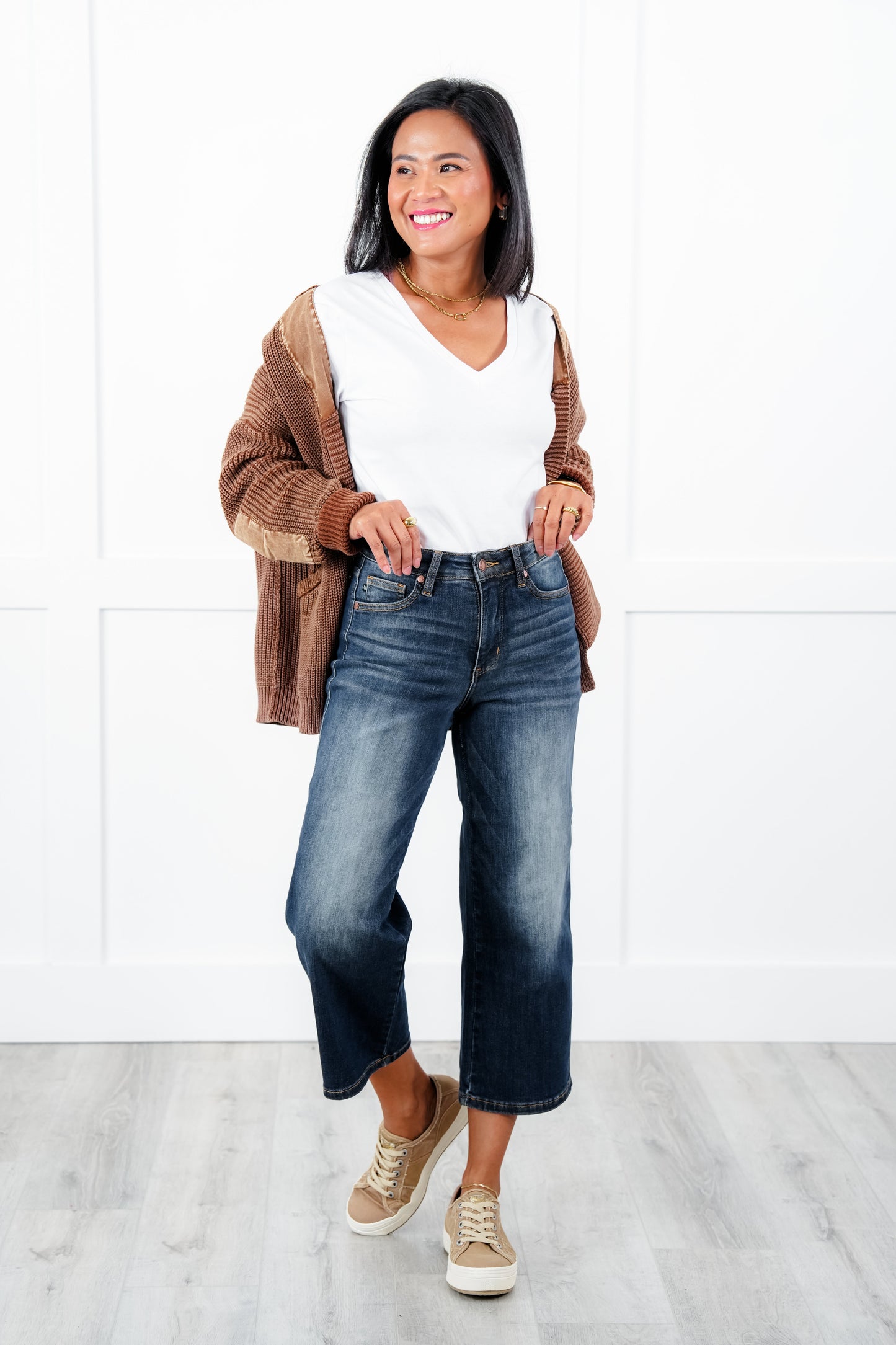 Judy Blue The Juliette Mid Rise Dark Wash Tummy Control Cropped Wide Leg Jeans