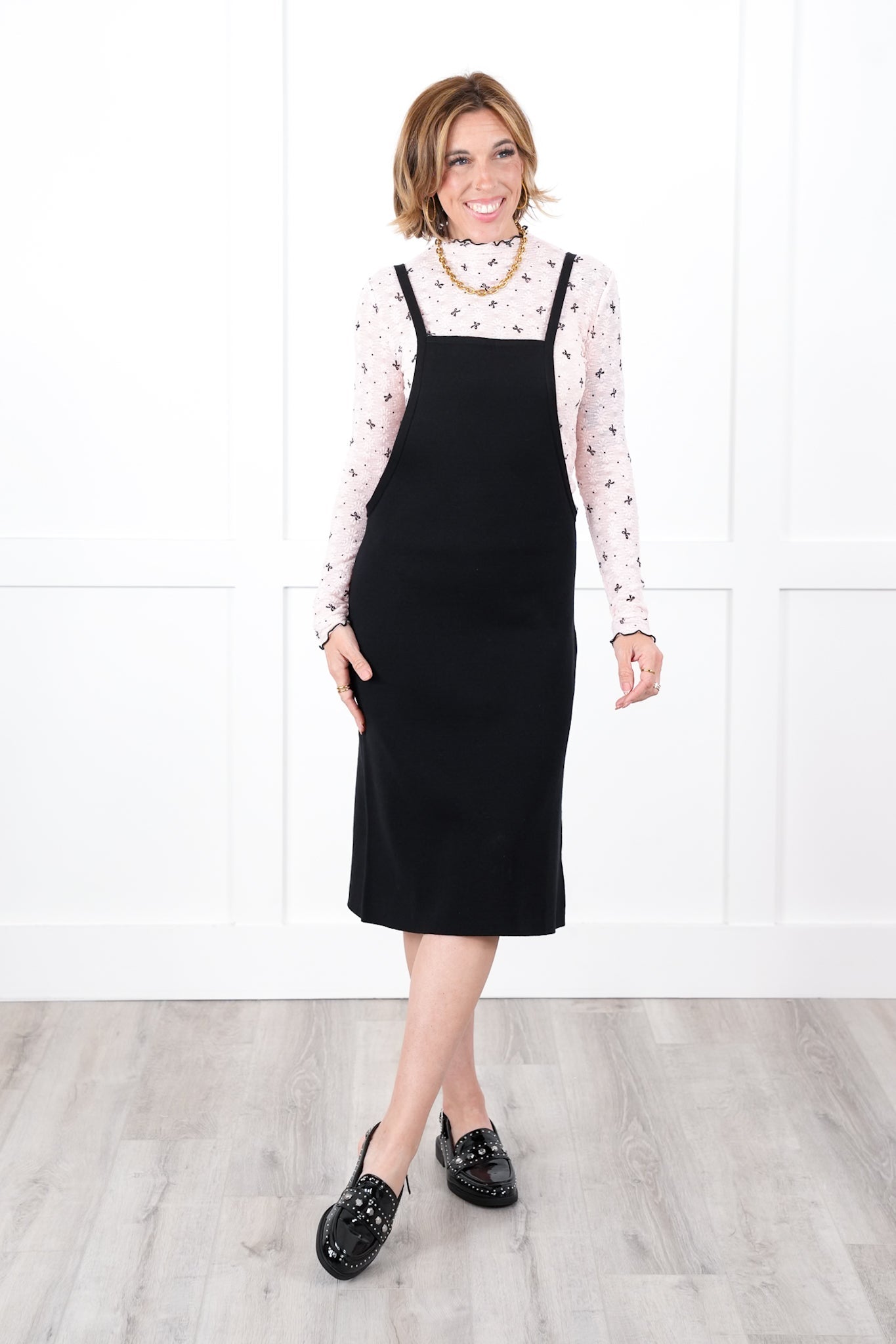 Black Sleeveless Square Neck Midi Knit Dress with Side Pockets