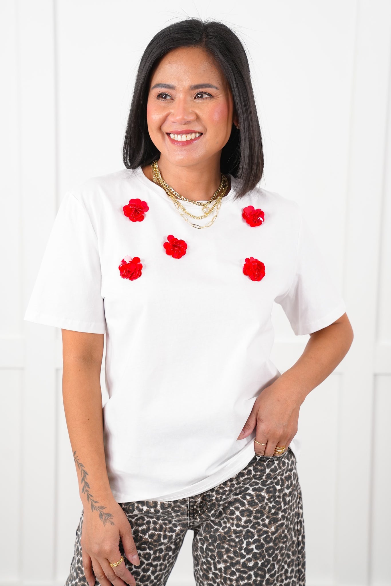 Short Sleeve Tee Shirt with Flower Applique Detail
