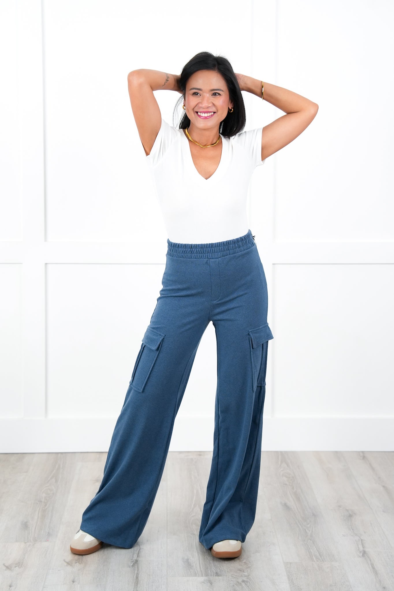 Mid Rise Elastic Waist Flare Leg Cargo Pants