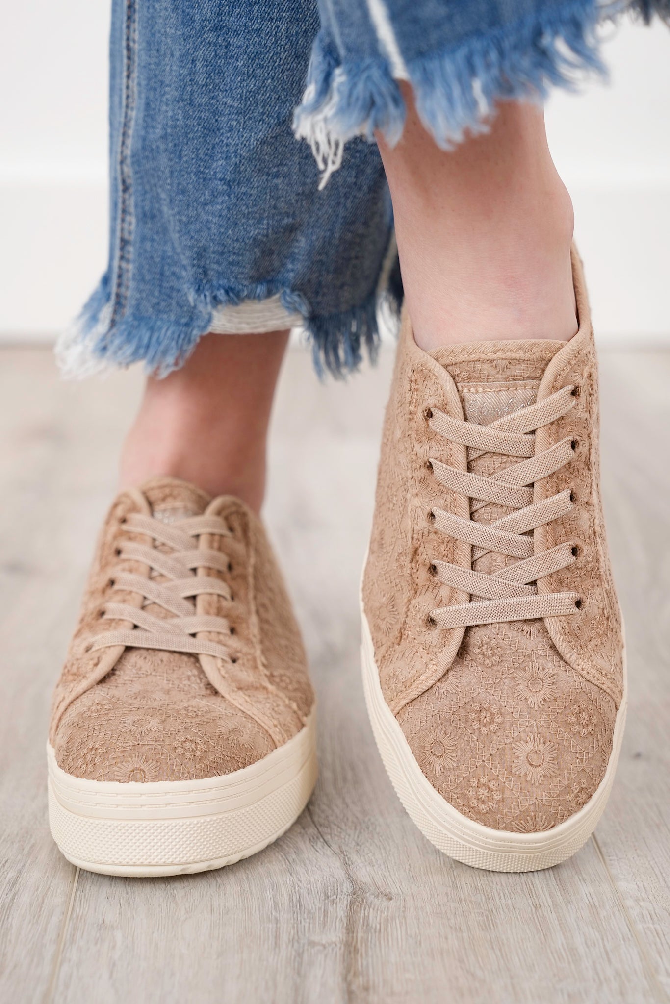 Blowfish Low Top Lace Up Sneaker with Quilted Embroidered Detailing