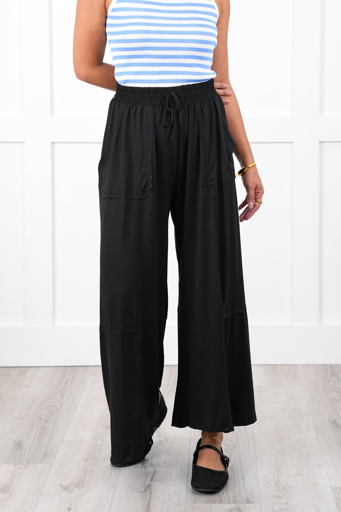 Plus/Reg Solid Elastic Waist Wide Leg Pants