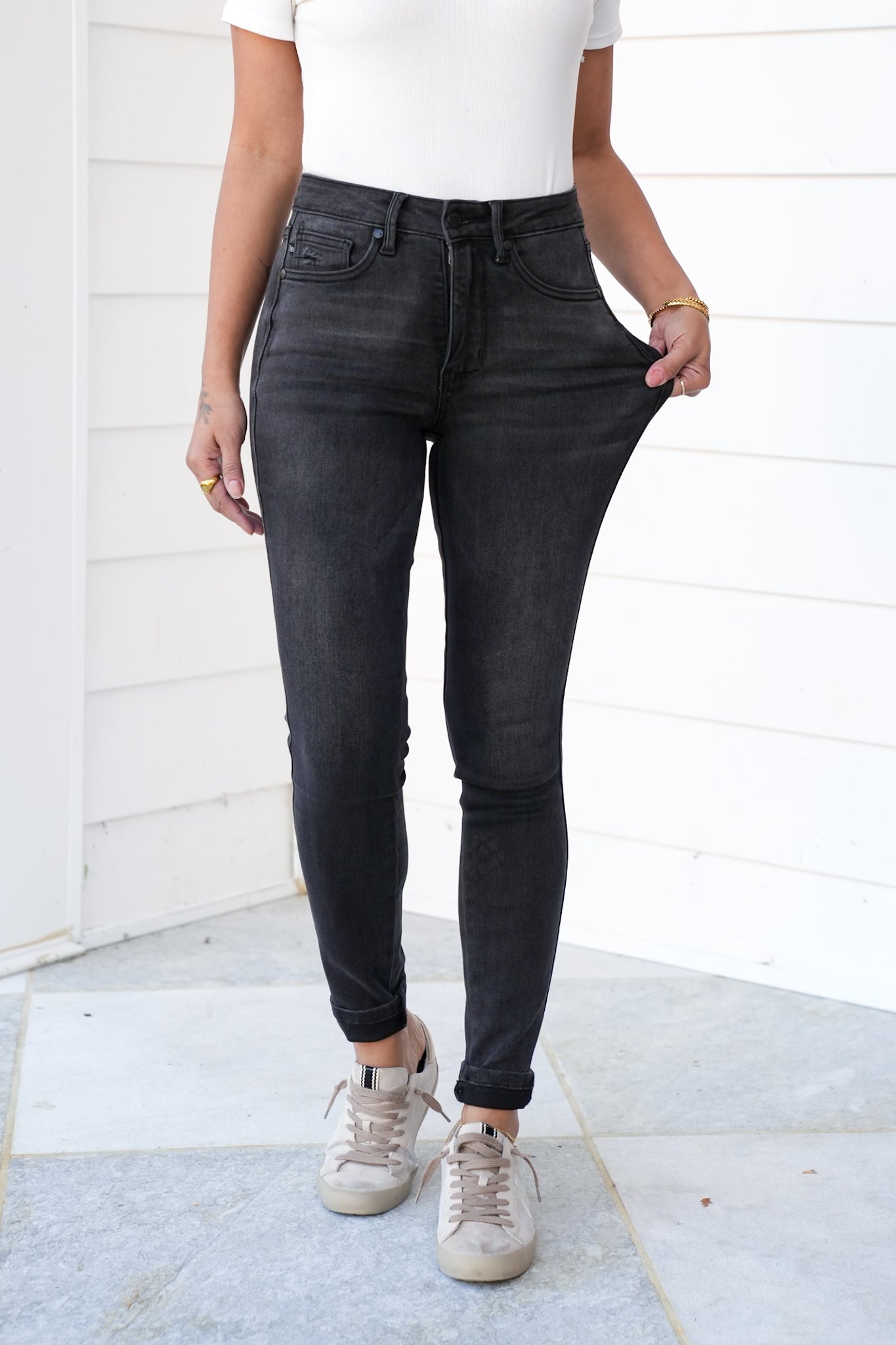 Judy Blue Mid Rise Black Tummy Control Skinny Jeans