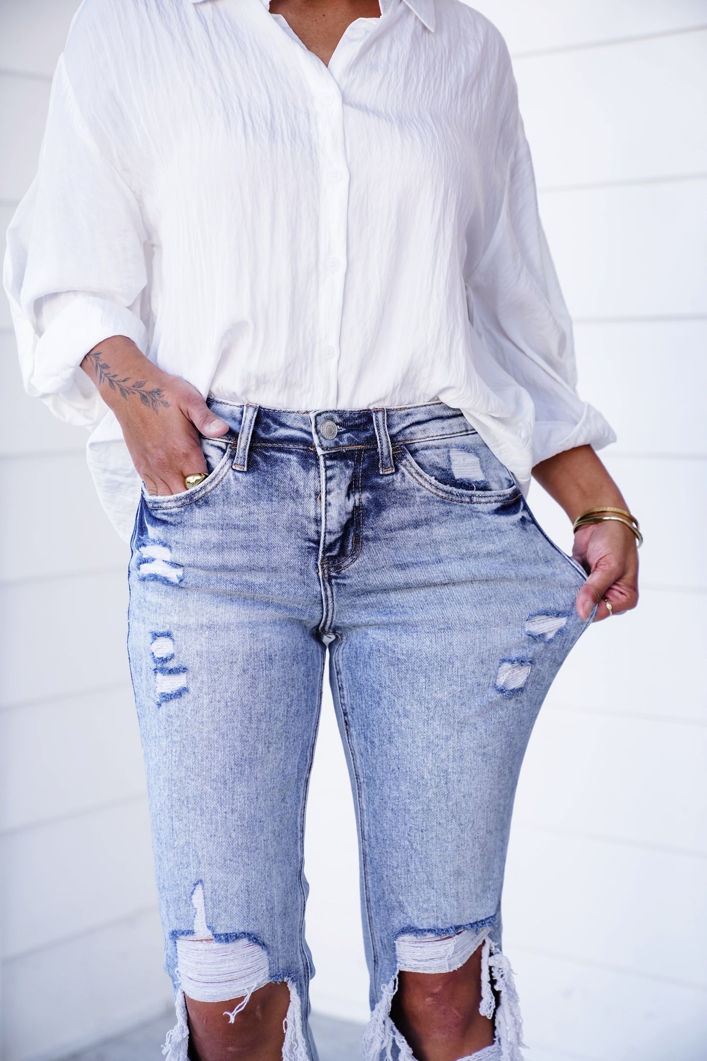 Lovervet Love at First Sight Mid Rise Acid Wash Cropped Straight Leg Jeans