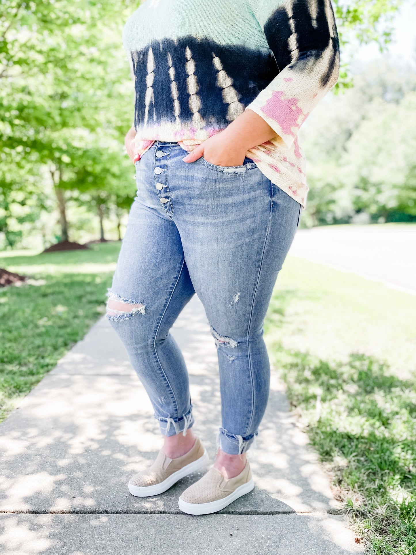 Judy Blue FIREFLY Button Fly Distressed Boyfriend Jeans