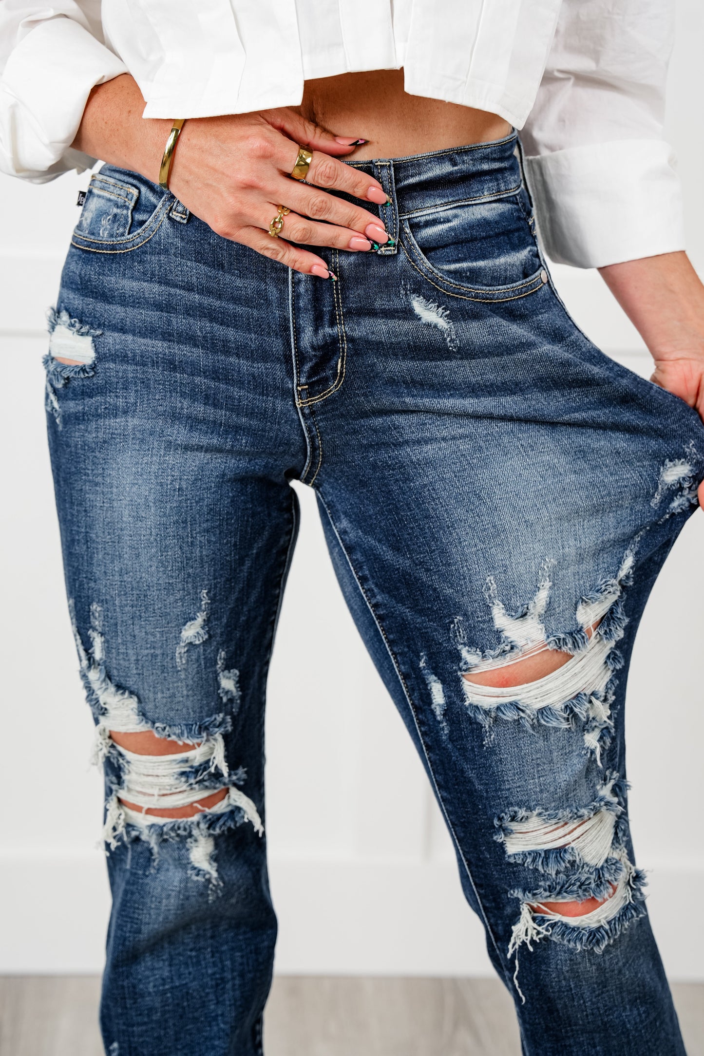 Judy Blue Dream Team Medium Wash Distressed Mid Rise Boyfriend Jeans