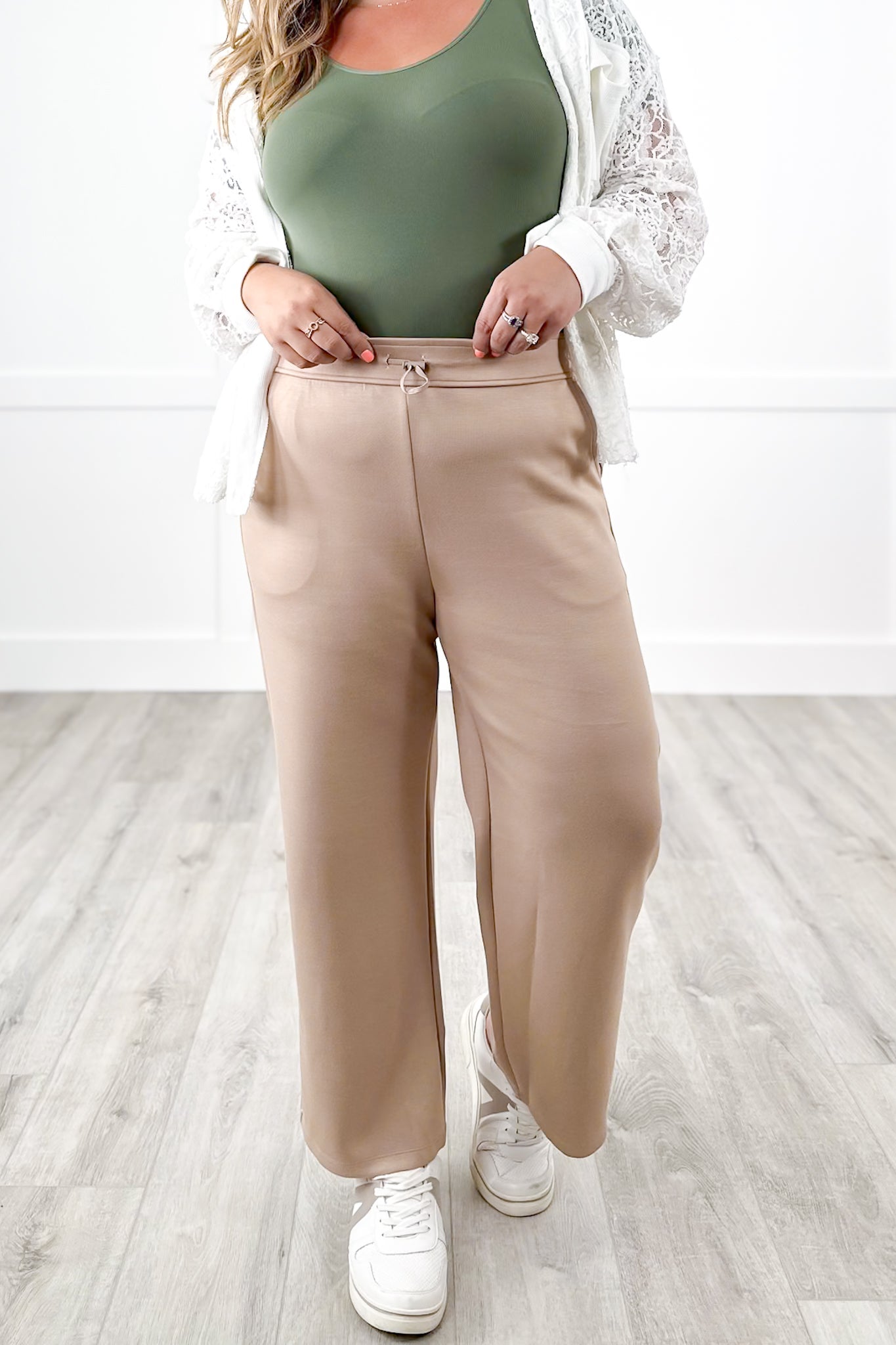 Door Buster! Plus/Reg High Elastic Waist Cropped Pants