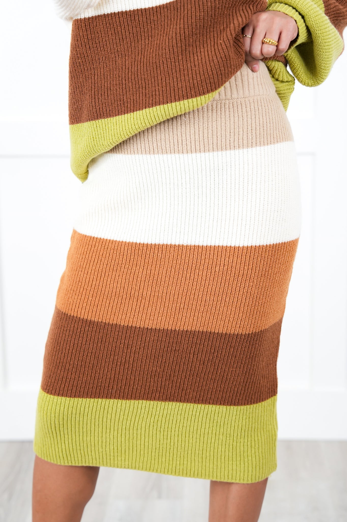 Restock! Color Block Elastic High Waist Midi Sweater Skirt