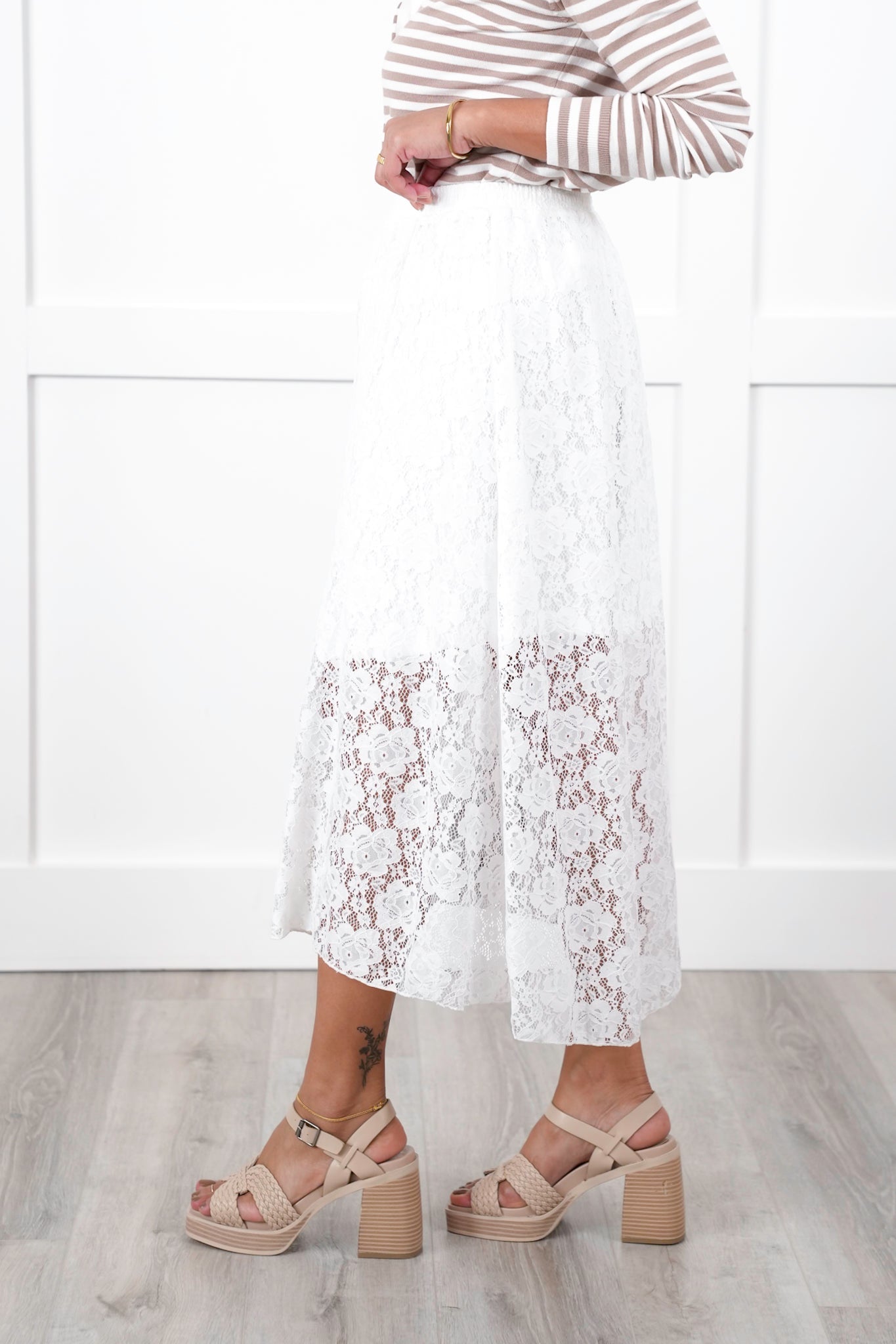 Floral Lace Elastic Waist Midi Skirt