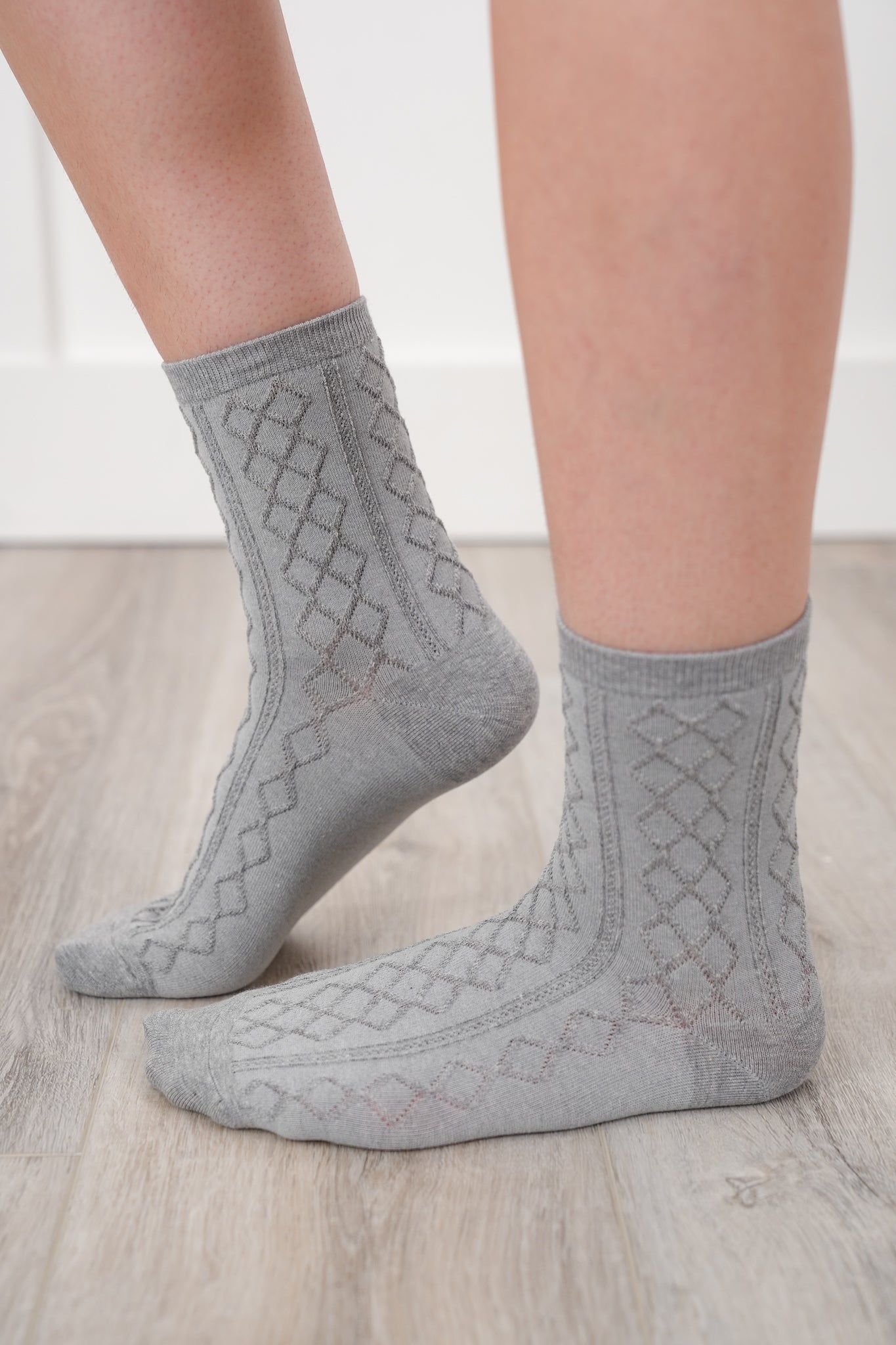 Solid Color Argyle Crew Socks