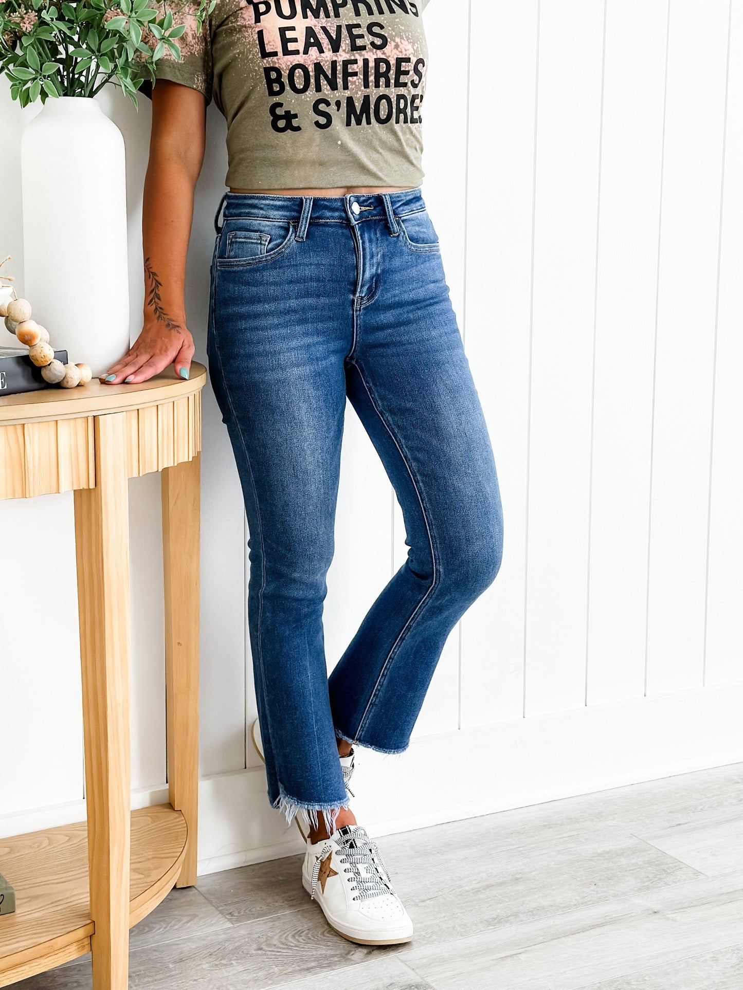 Vervet Weekend Living High Rise Medium Wash Non Distressed Kick Flare