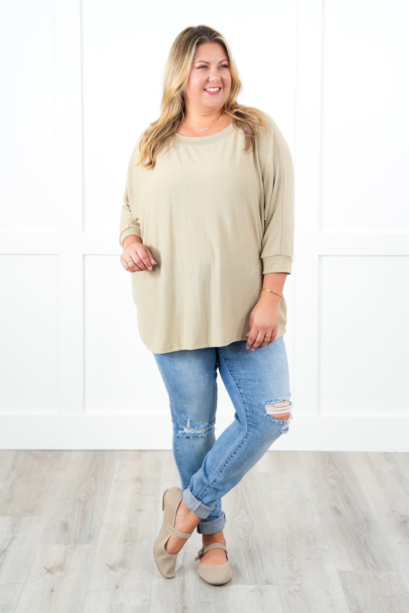 Door Buster! Plus/Reg Knit 3/4 Dolman Sleeve Round Neck Top