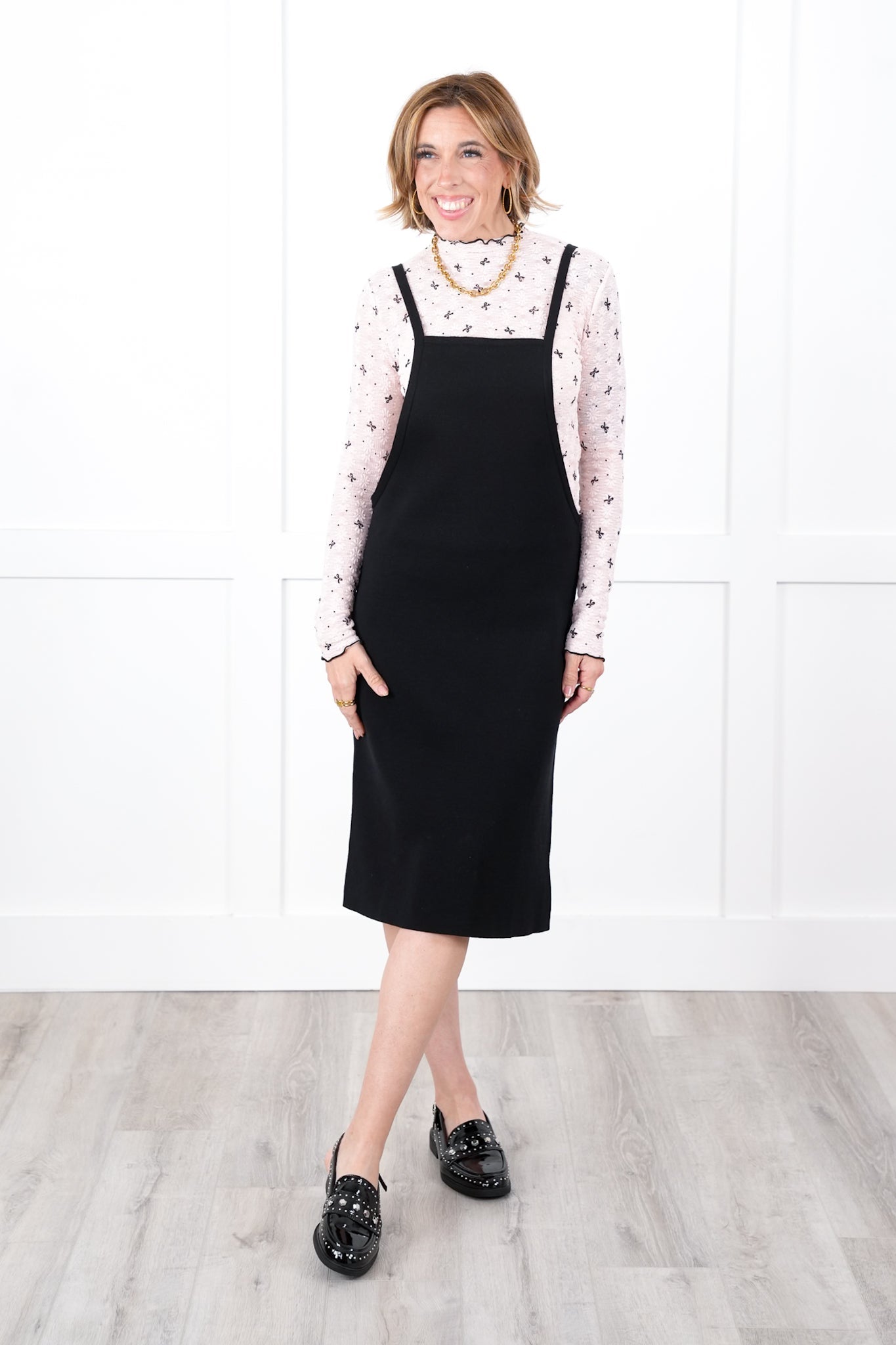 Black Sleeveless Square Neck Midi Knit Dress with Side Pockets