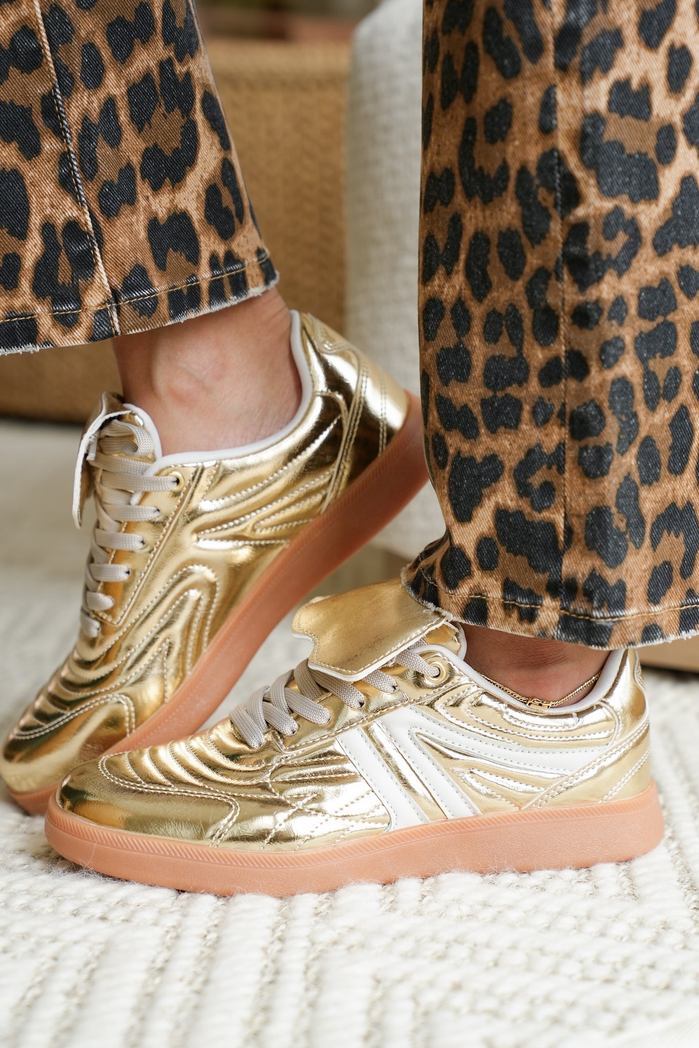 Folded Tongue Low Top Sneaker