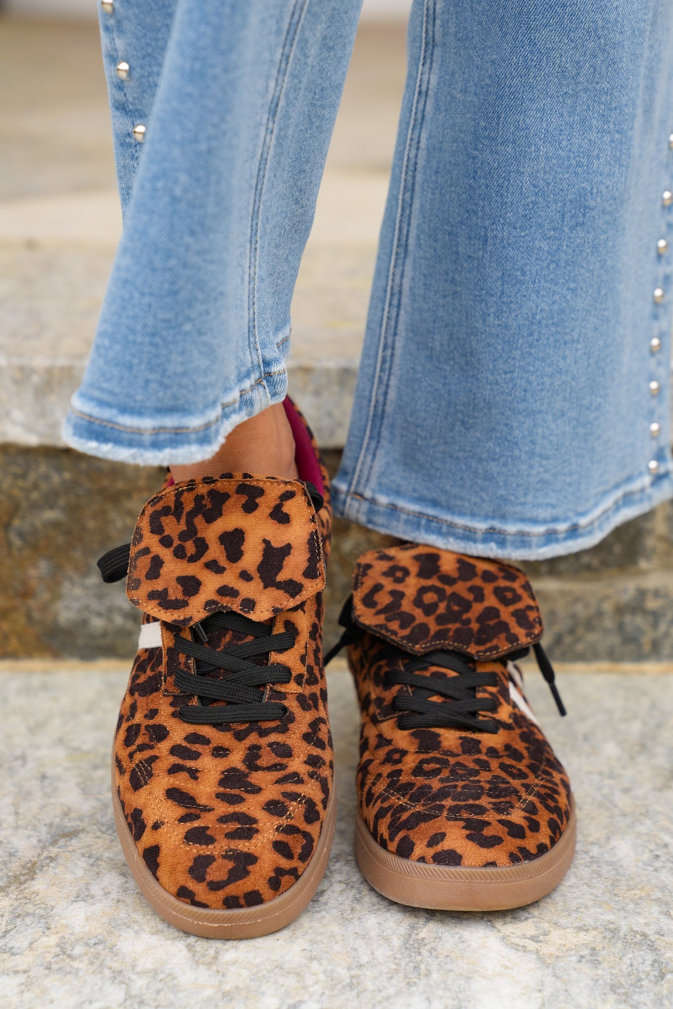 Folded Tongue Low Top Sneaker