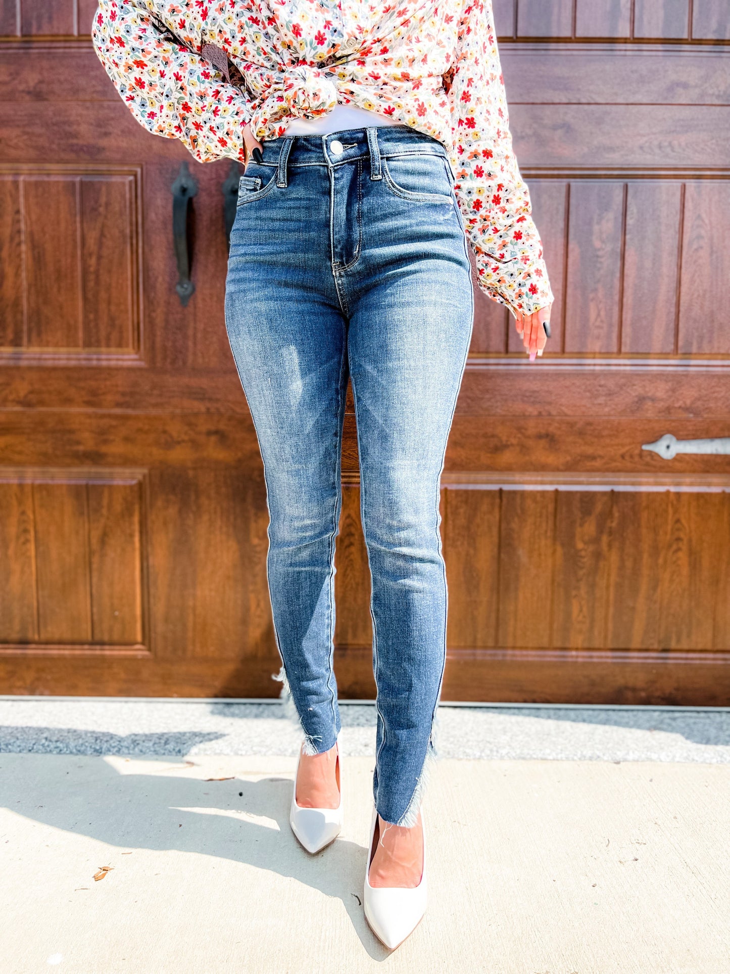 Judy Blue Tulip Hem Medium Wash Skinny Jeans with Frayed Hem