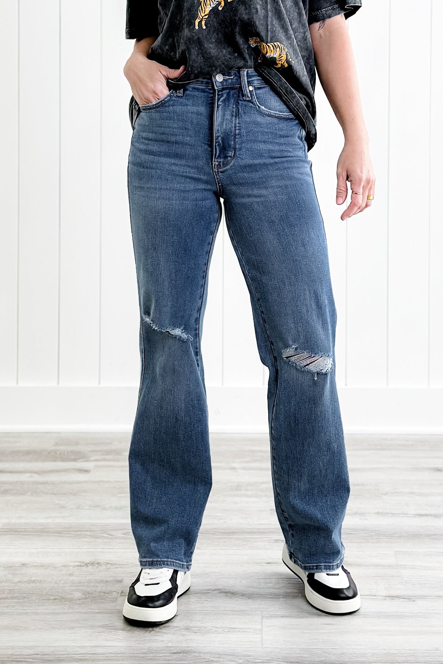 Judy Blue Teen Spirit High Rise Medium Wash Tummy Control Destroyed Knee Straight Leg Jeans