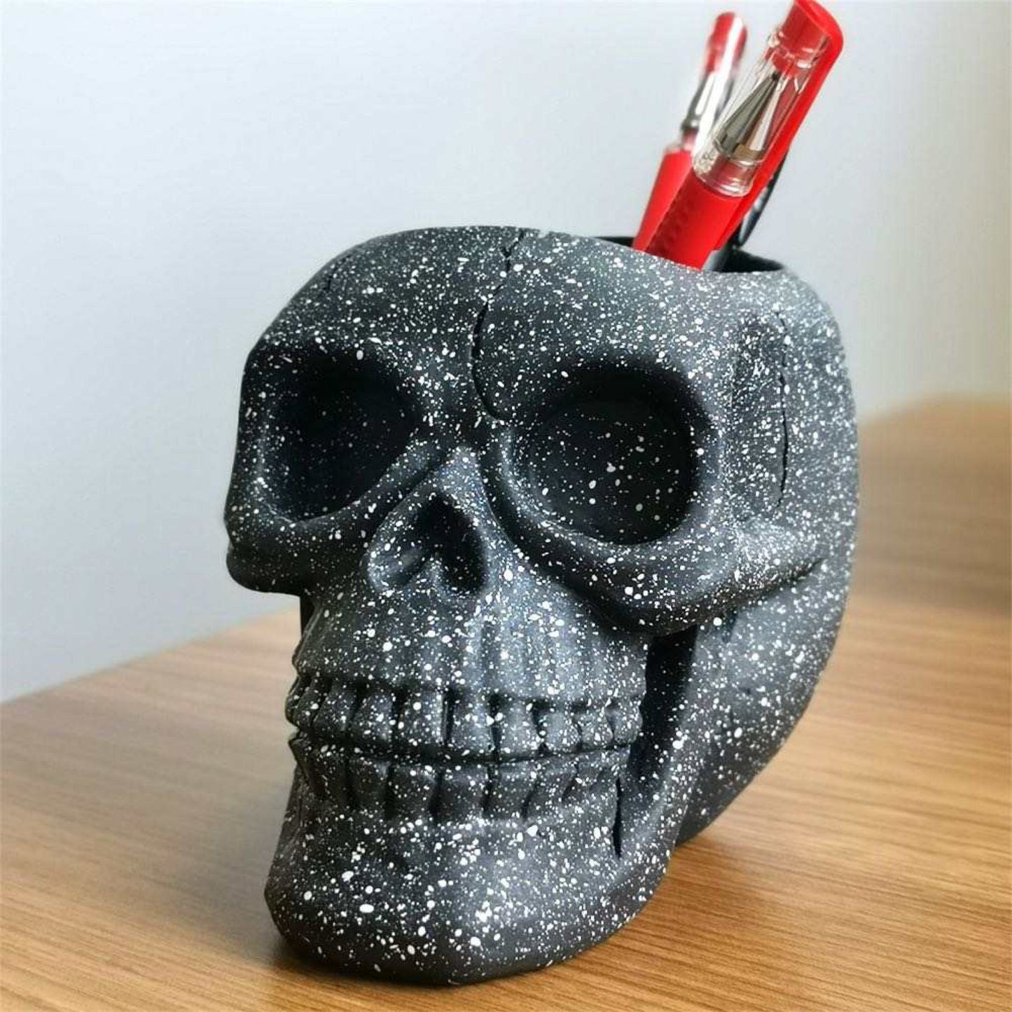 Scary Skull Holder