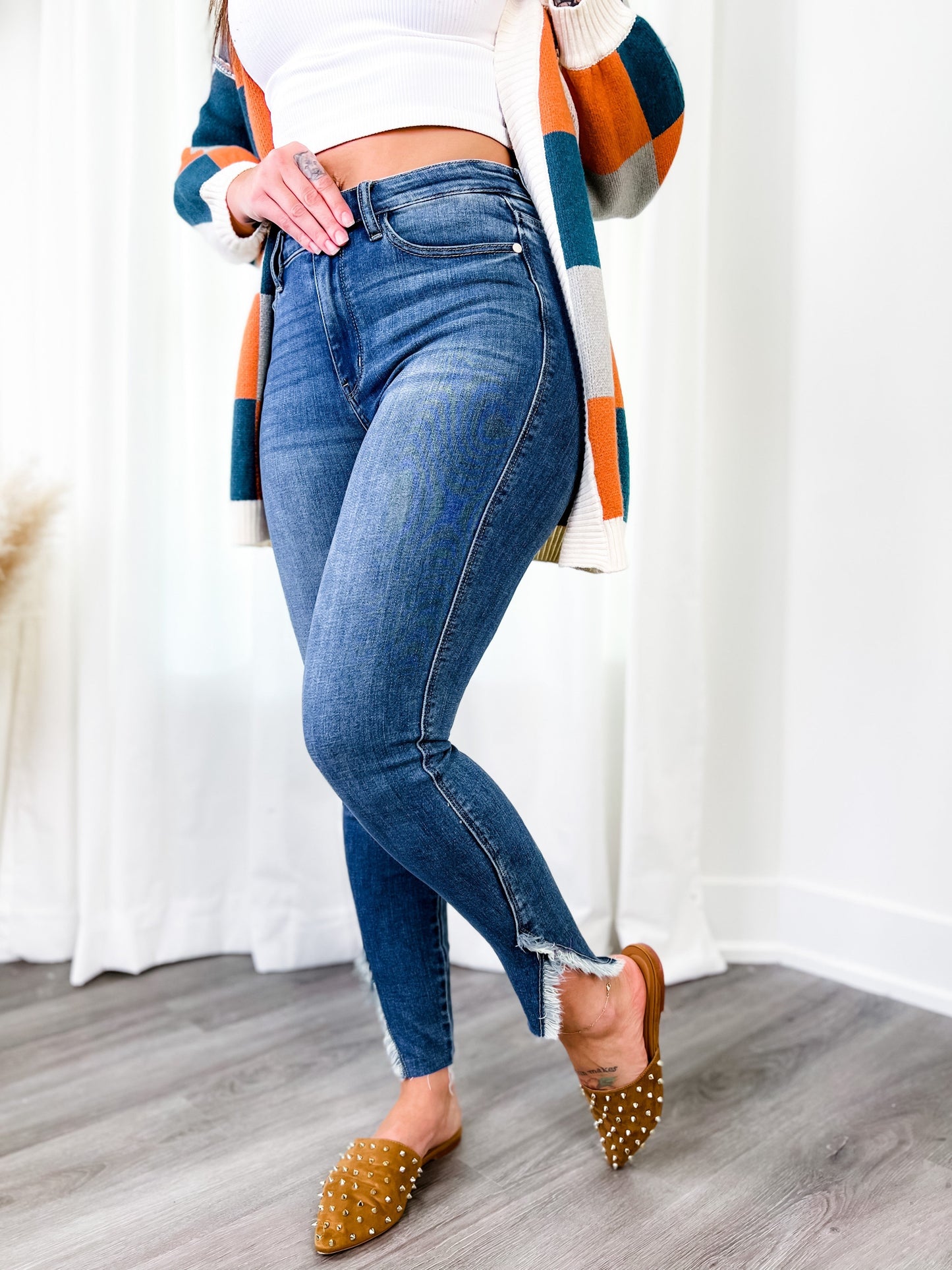 Judy Blue Tulip Hem Medium Wash Skinny Jeans with Frayed Hem