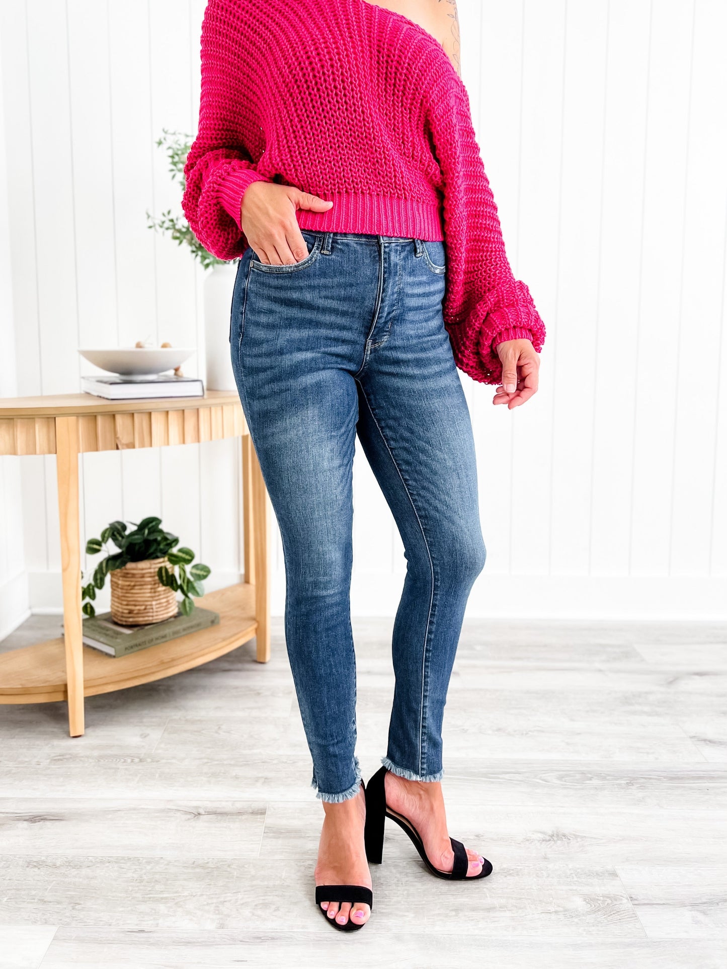 Judy Blue What Dreams are Made Of High Rise Medium Wash Tummy Control Side Slit With Frayed Hem Skinny Jeans