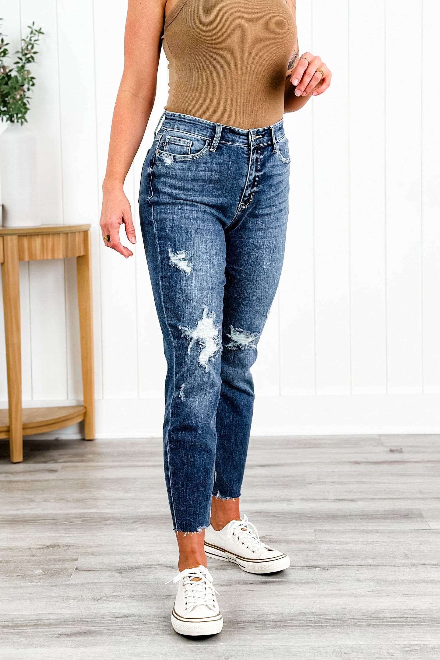 Judy Blue Here Comes The Sun Medium Wash High Rise Distressed Relaxed Fit Jeans