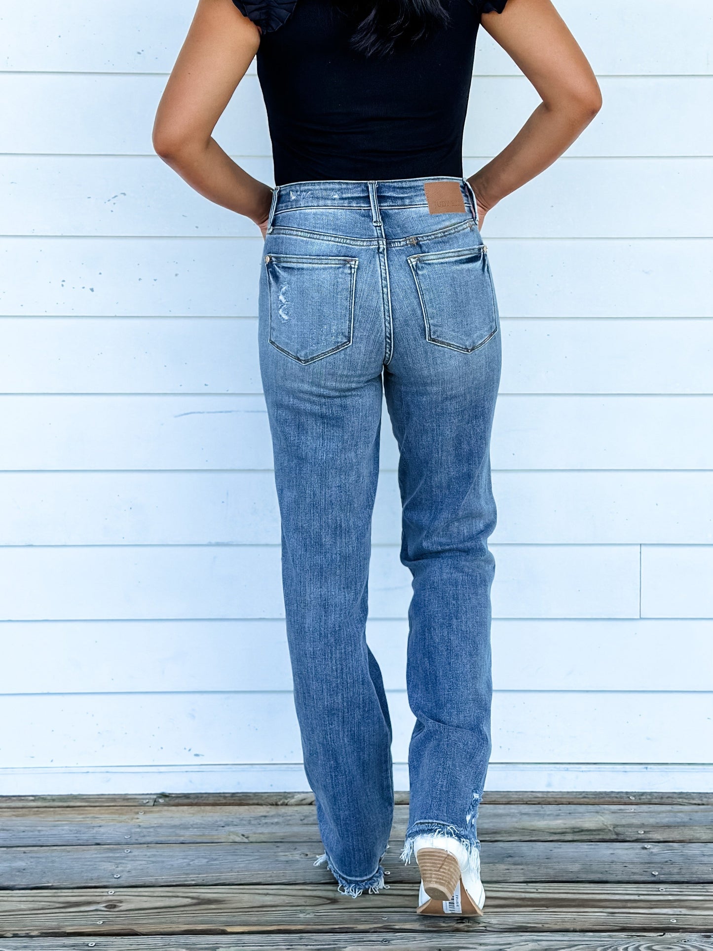 Judy Blue Holla Back Medium Wash Cell Phone Pocket Straight Leg Jeans