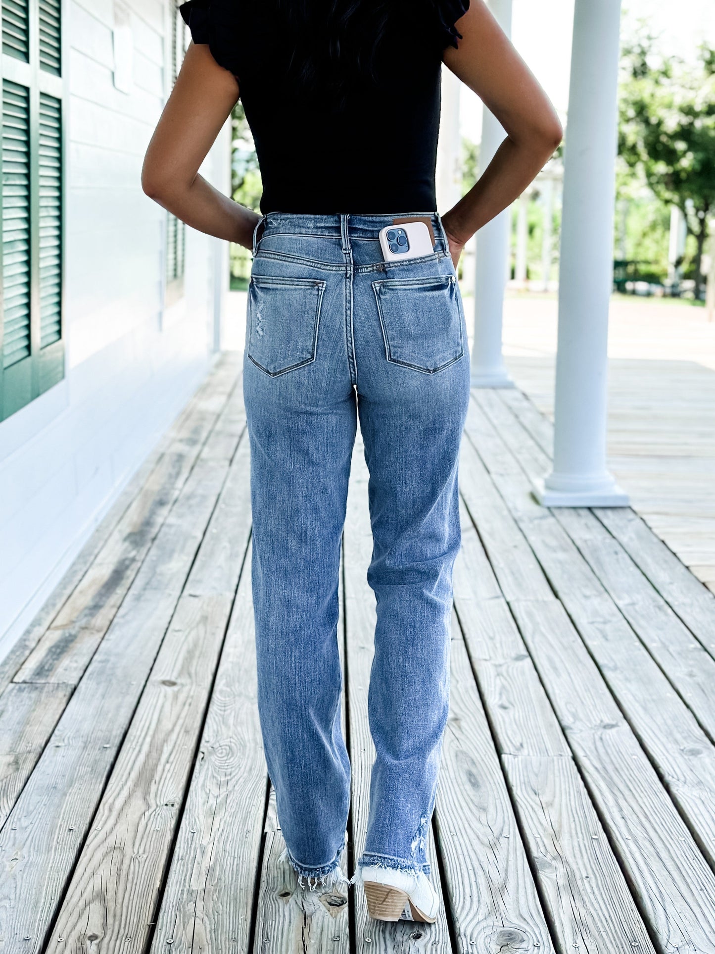 Judy Blue Holla Back Medium Wash Cell Phone Pocket Straight Leg Jeans