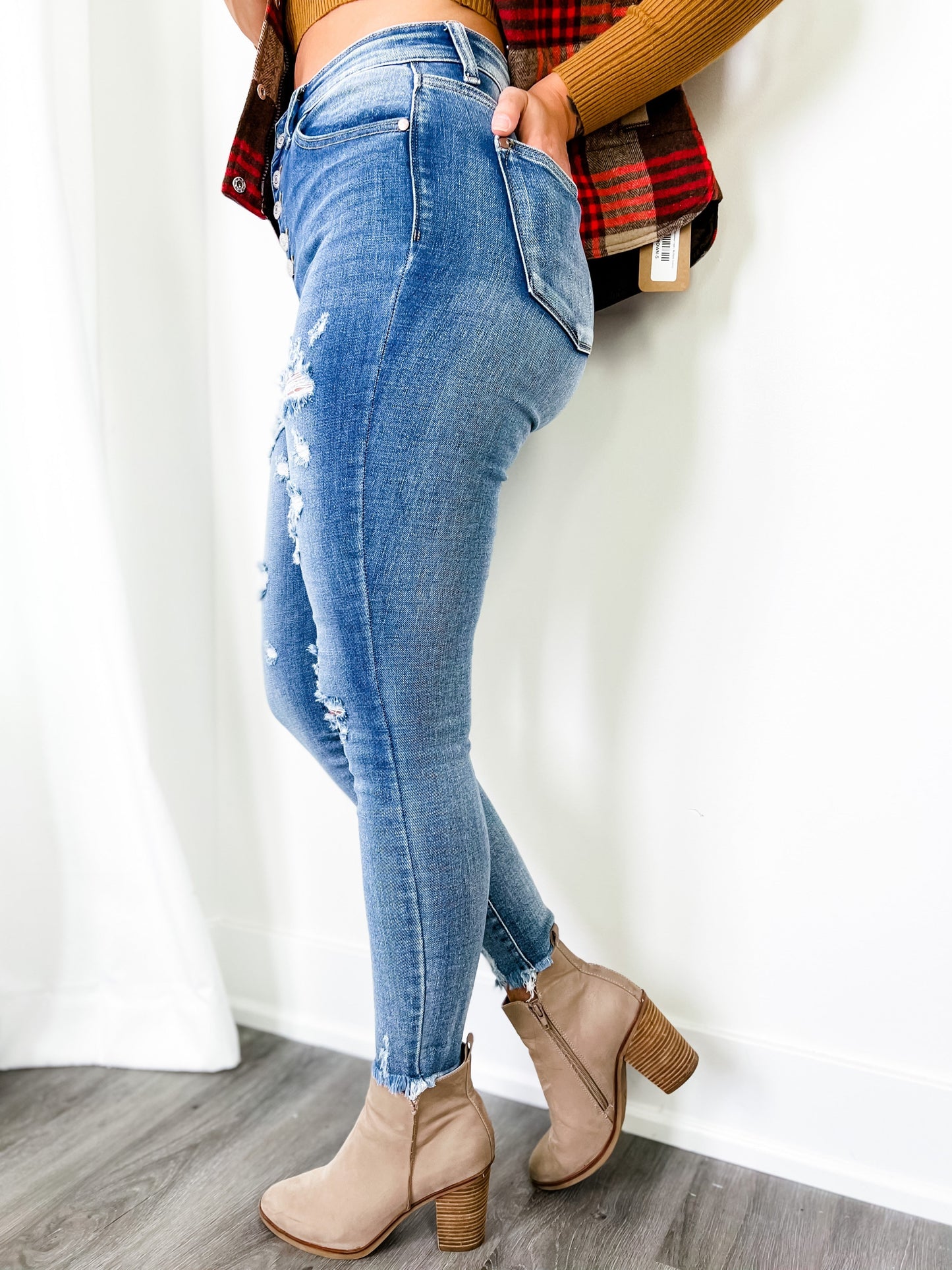 Judy Blue Wish Upon a Star Medium Wash Distressed Skinny Button Fly Jeans
